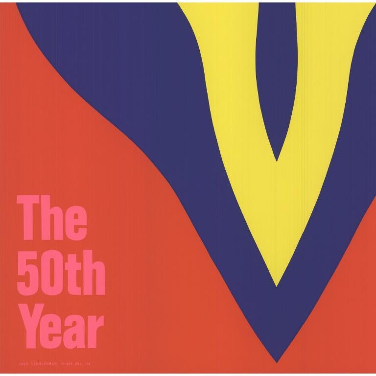  Nel 1969 Jack Youngerman creò un'opera straordinaria per il New York City Center, che rifletteva il suo approccio distintivo all'arte astratta. Youngerman, figura di spicco della scena artistica americana del dopoguerra, è famoso per l'uso audace