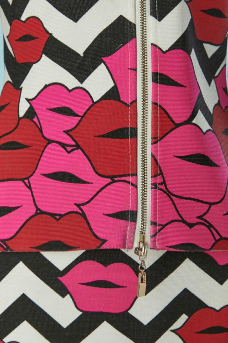 Rosa Giacca e gonna con stampa di labbra HERVÉ LÉGER in vendita