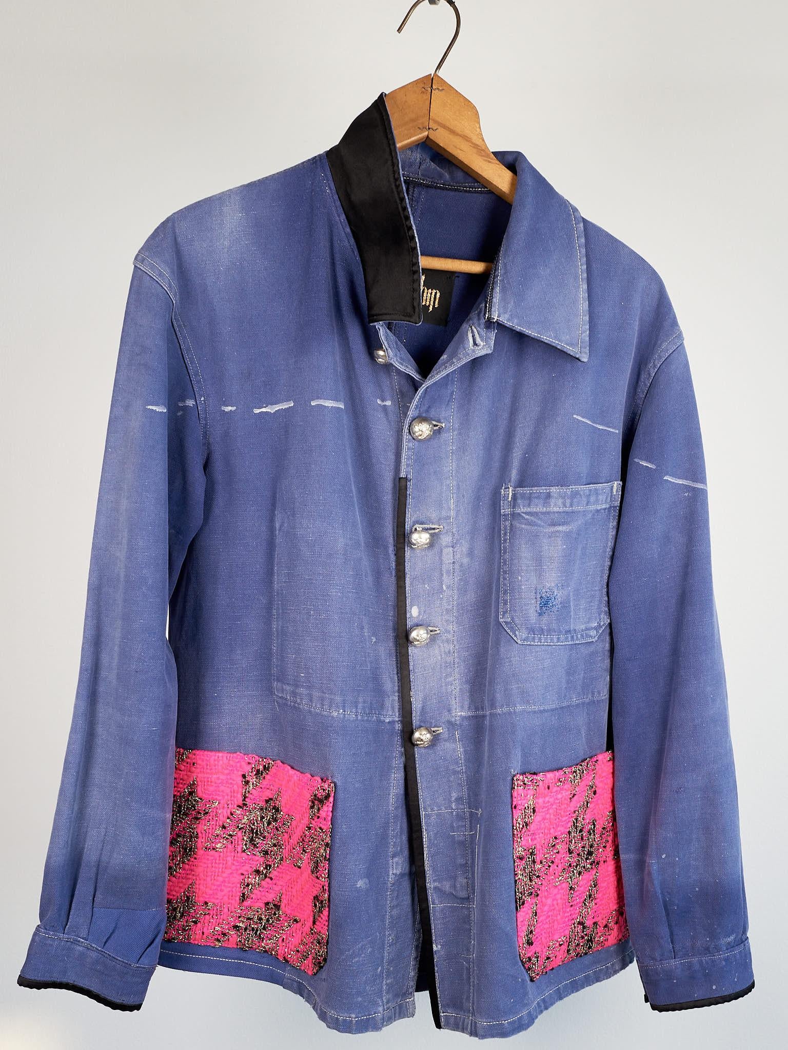 Repurposed Vintage Jacket French Blue Work Wear Neon Pink Tweed Small
One of a Kind Collectible Jacket Originally Made in France around the 60's
100% Sustainable
Designer: J Dauphin 
Size: Small

Size: S / FR 38 / IT 40 / EU 36 / UK 8 

This One of
