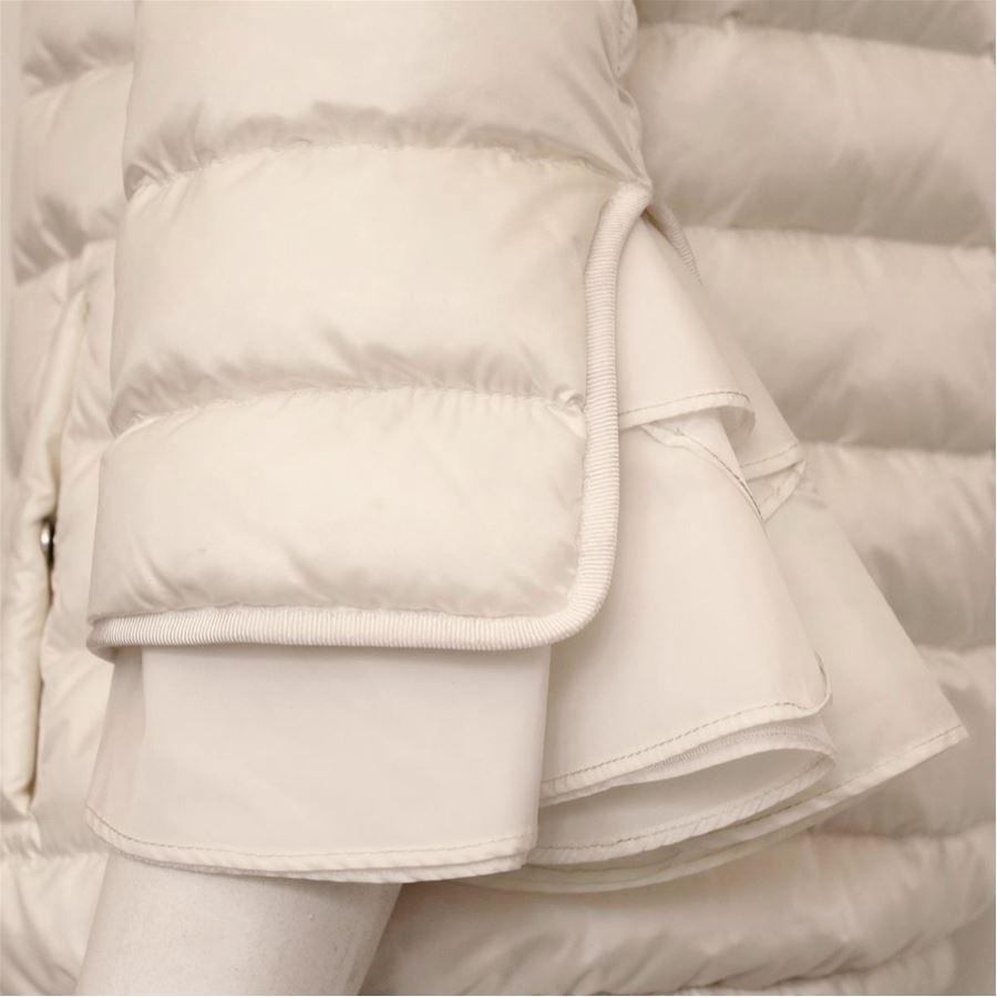 Beige Giacca Moncler taglia 42 in vendita