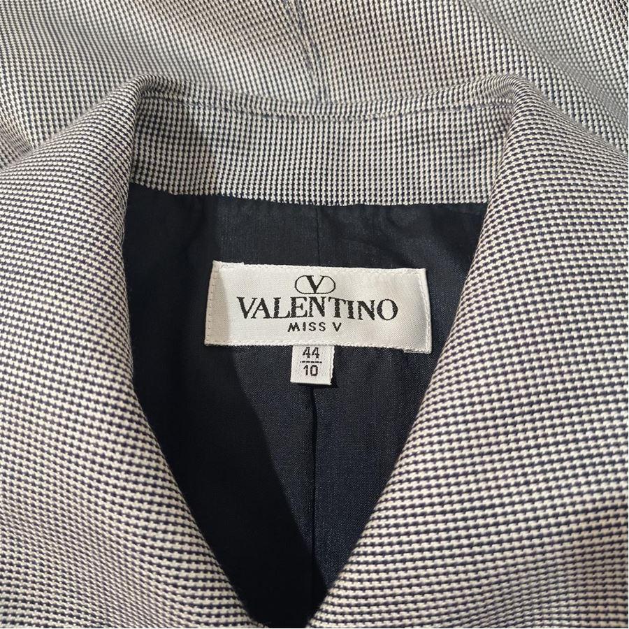Valentino Jacket size 44 In Excellent Condition For Sale In Gazzaniga (BG), IT