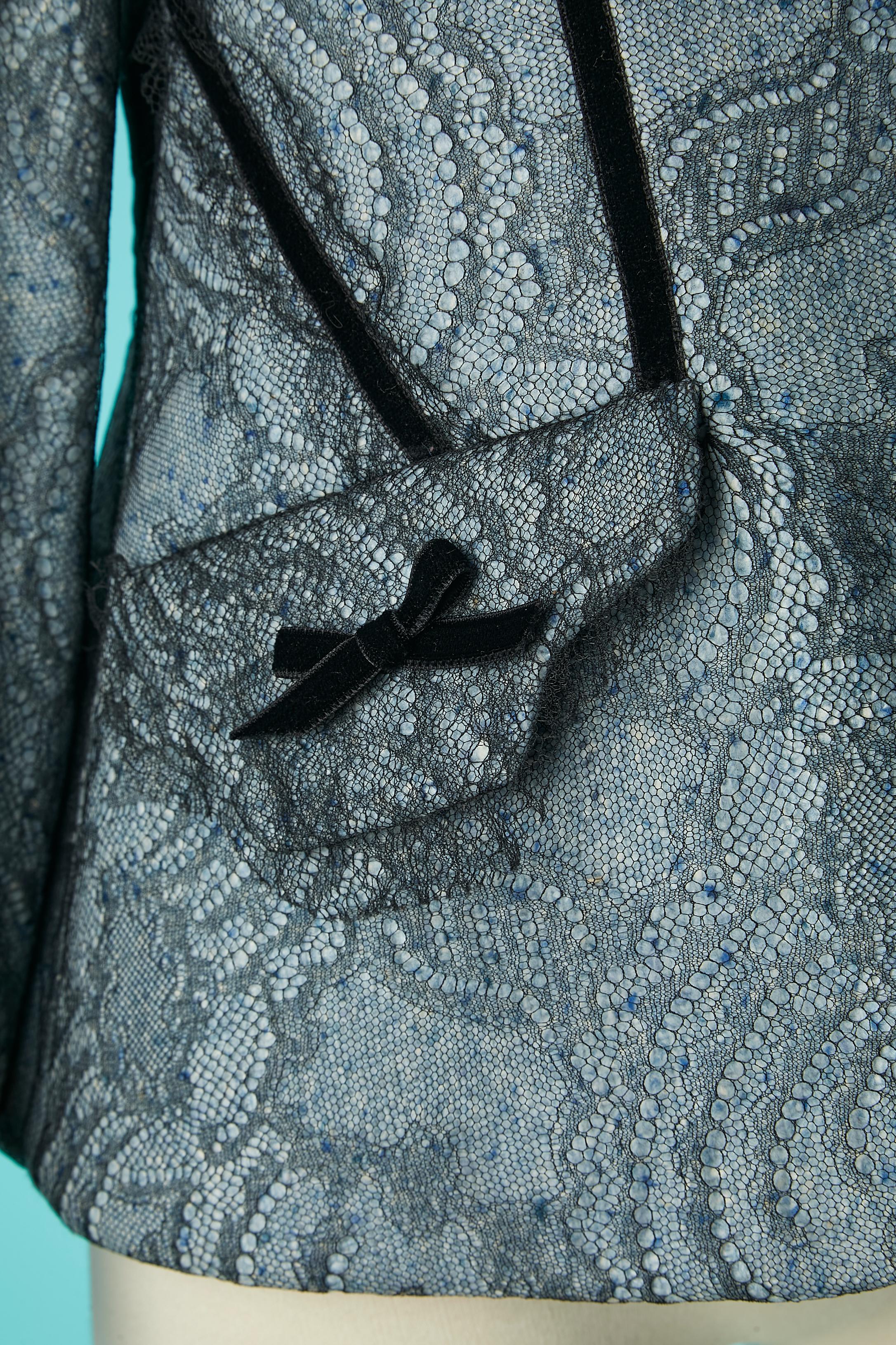 Veste avec superposition de dentelle sur un layon de laine chinée Christian Lacroix  Excellent état - En vente à Saint-Ouen-Sur-Seine, FR