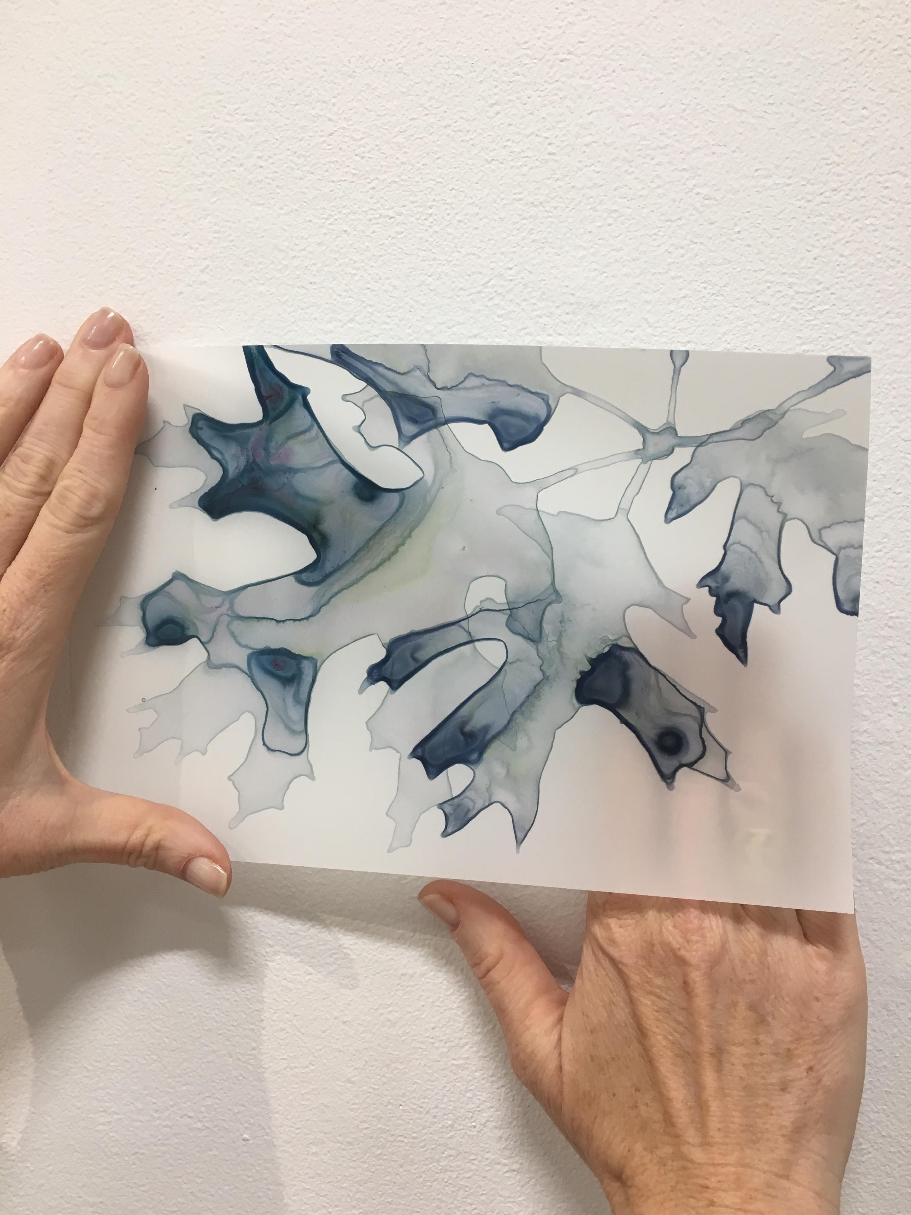 Albero botanico con foglie di quercia blu indaco scuro, brevemente ombreggiato, dipinto in Mylar bianco in vendita 3