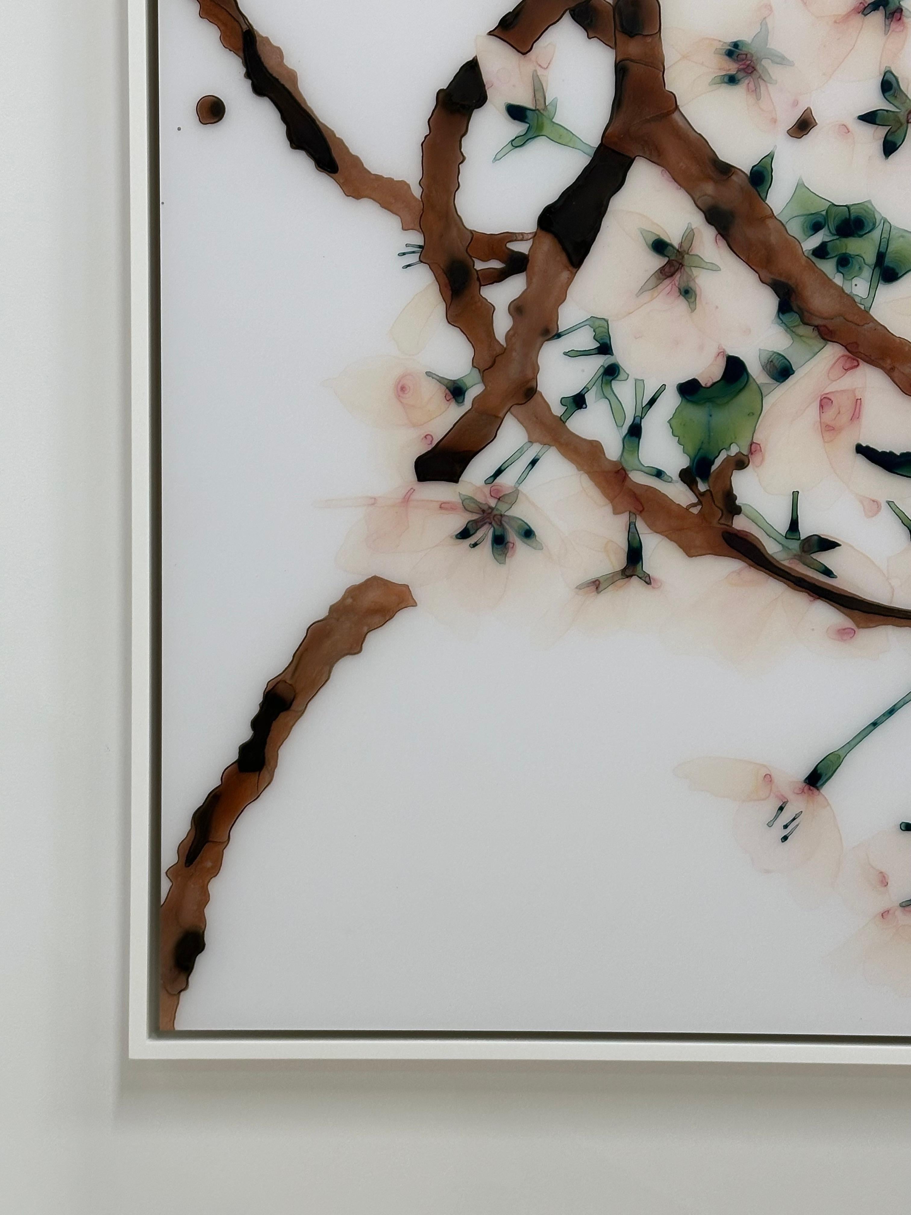 First Blush, Blasse Pfirsichblüten Brauner Baum, Olivenblätter Botanische Malerei im Angebot 2