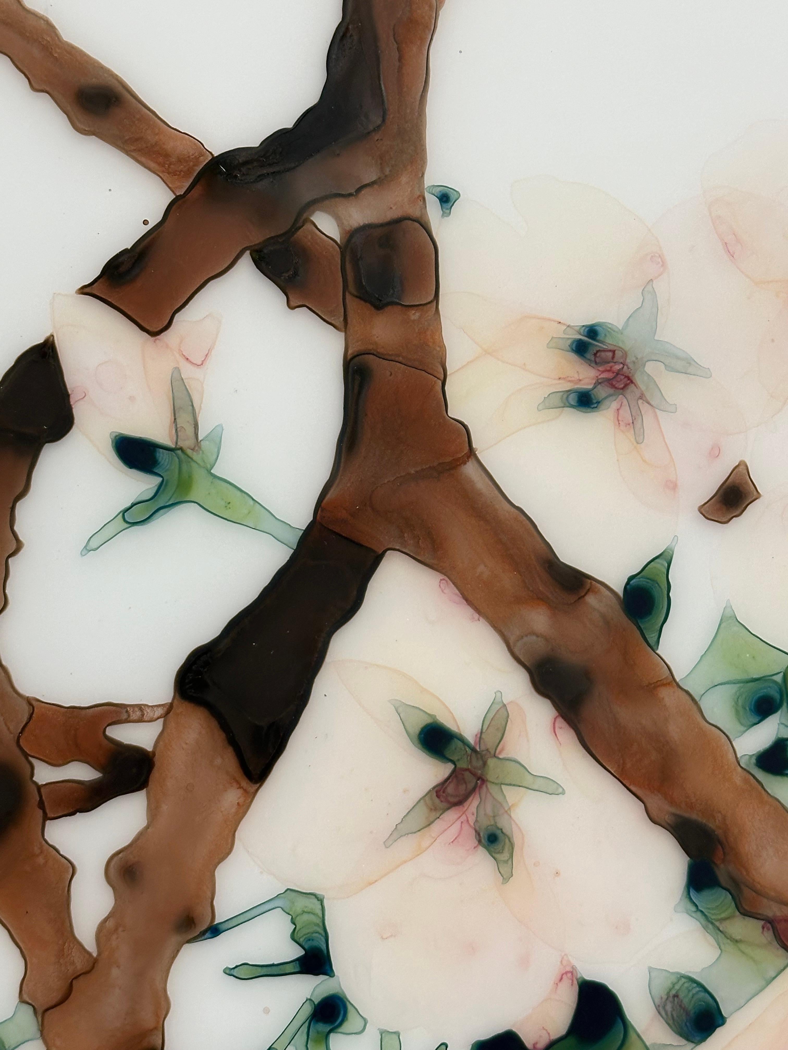 First Blush, Blasse Pfirsichblüten Brauner Baum, Olivenblätter Botanische Malerei im Angebot 5