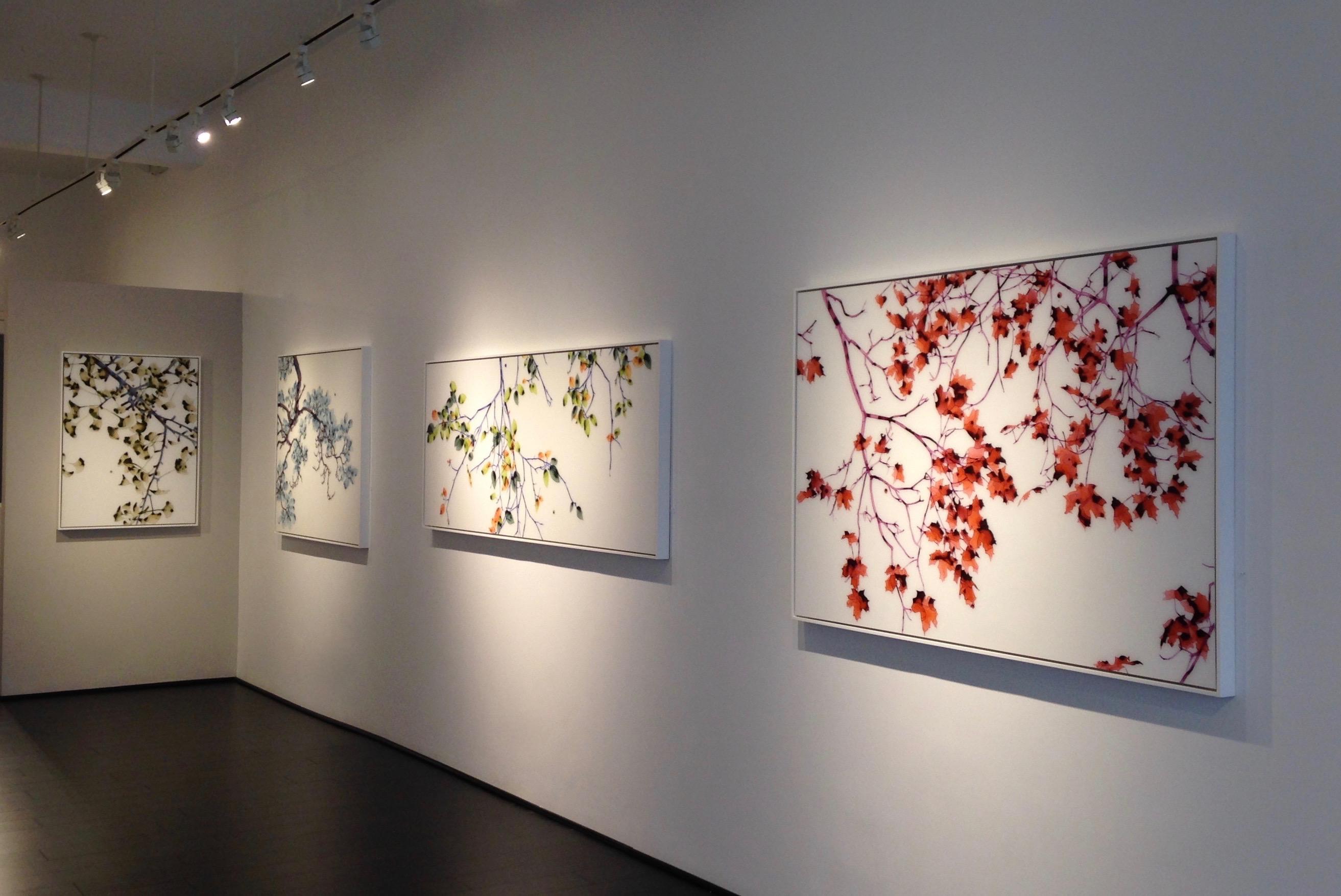 Hot Chimera - Rote Blätter Magenta Rosa Zweige Botanischer Baum Weiß Mylar, 2015 (Zeitgenössisch), Painting, von Jackie Battenfield