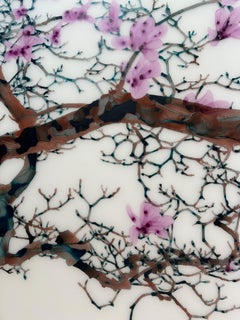 Fiori tardivi di magnolia, fiori rosa, rami di albero marrone di Burngundy Botanico