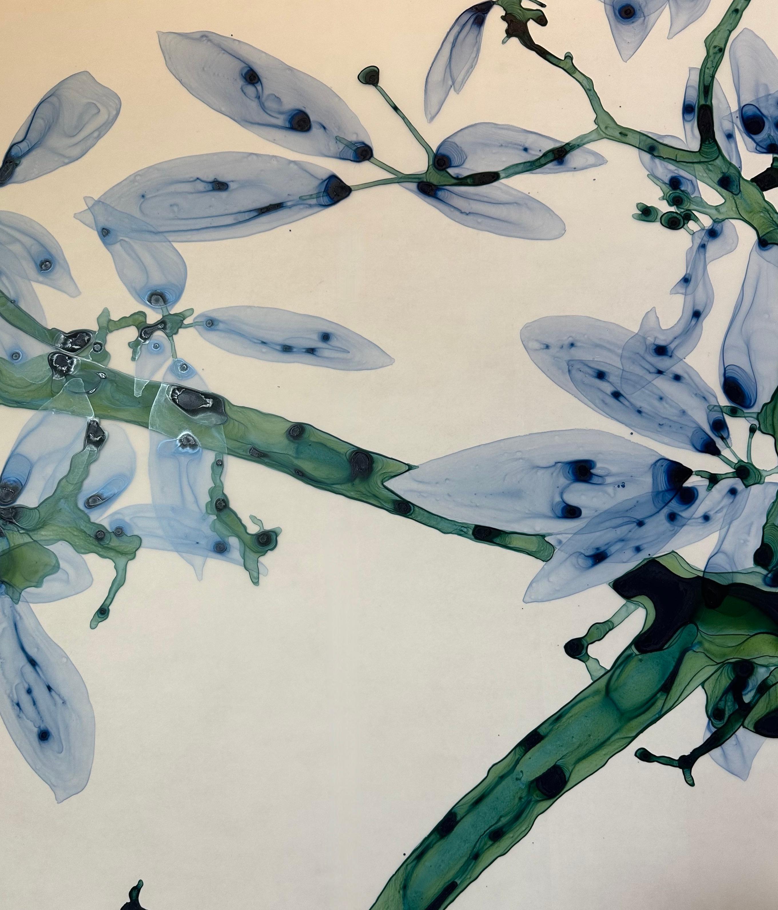Perse Cs2 - Himmelblaues, dunkelgrünes, blaugrünes, botanisches Baumgemälde in Tealform aus weißem Mylar, 2023 im Angebot 2