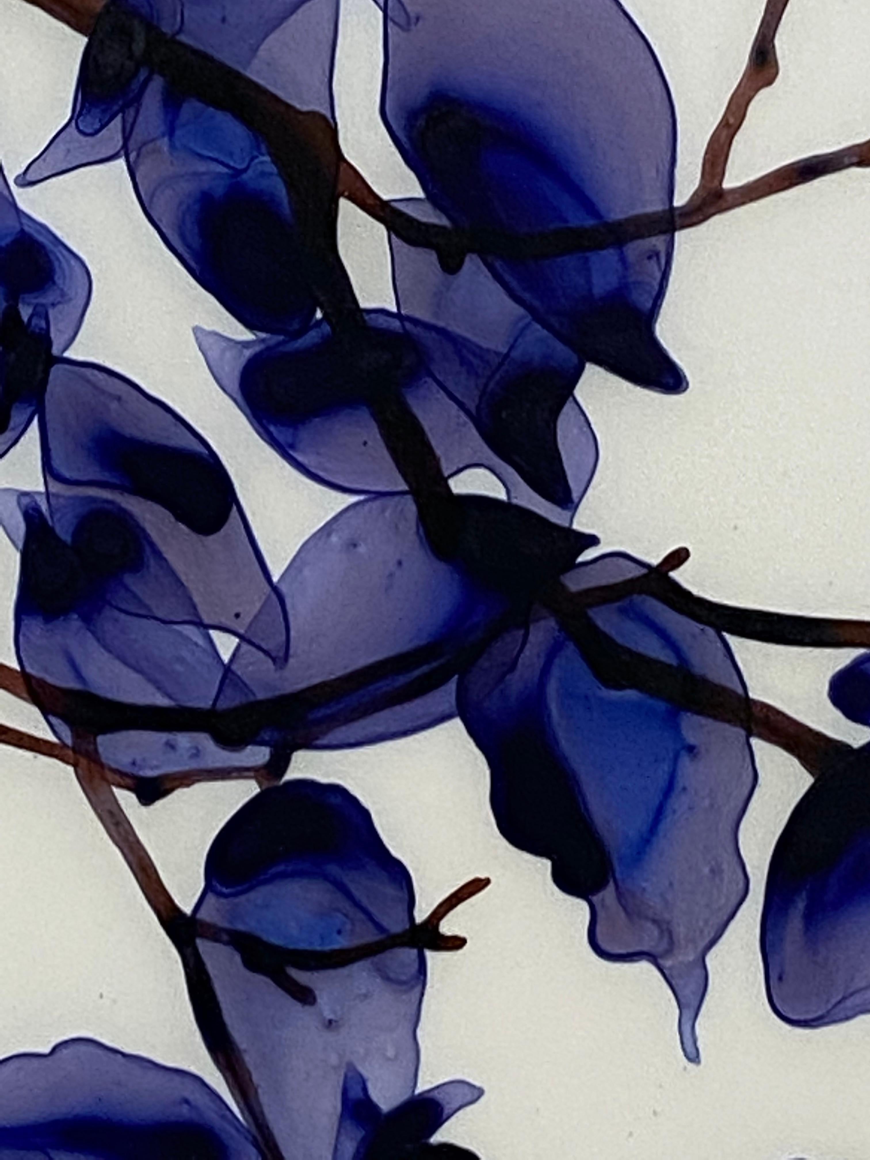 Abat-jour Twilight, bleu violet violet, branches d'arbres botaniques en caoutchouc, mylar blanc en vente 3