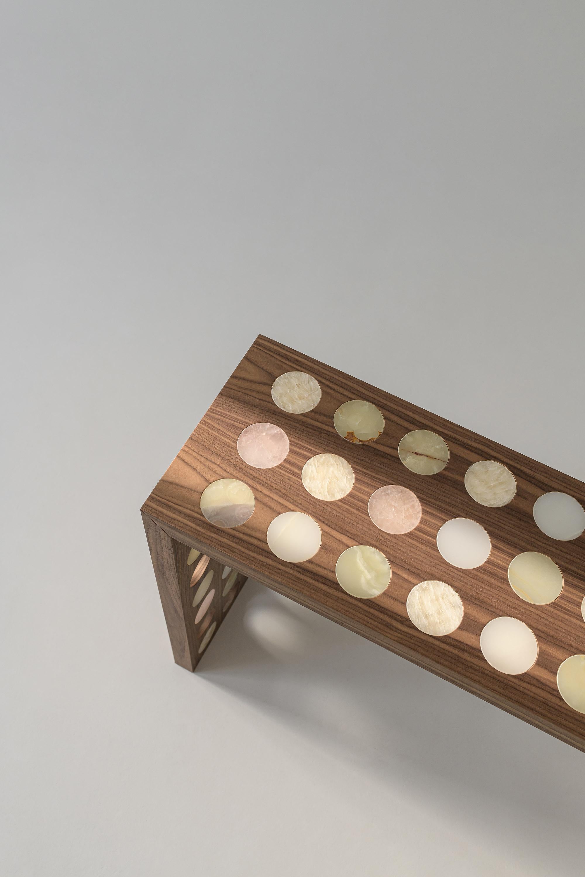 Jackie Console en noyer et onyx par Studio Gaïa In New Condition For Sale In PARIS, FR