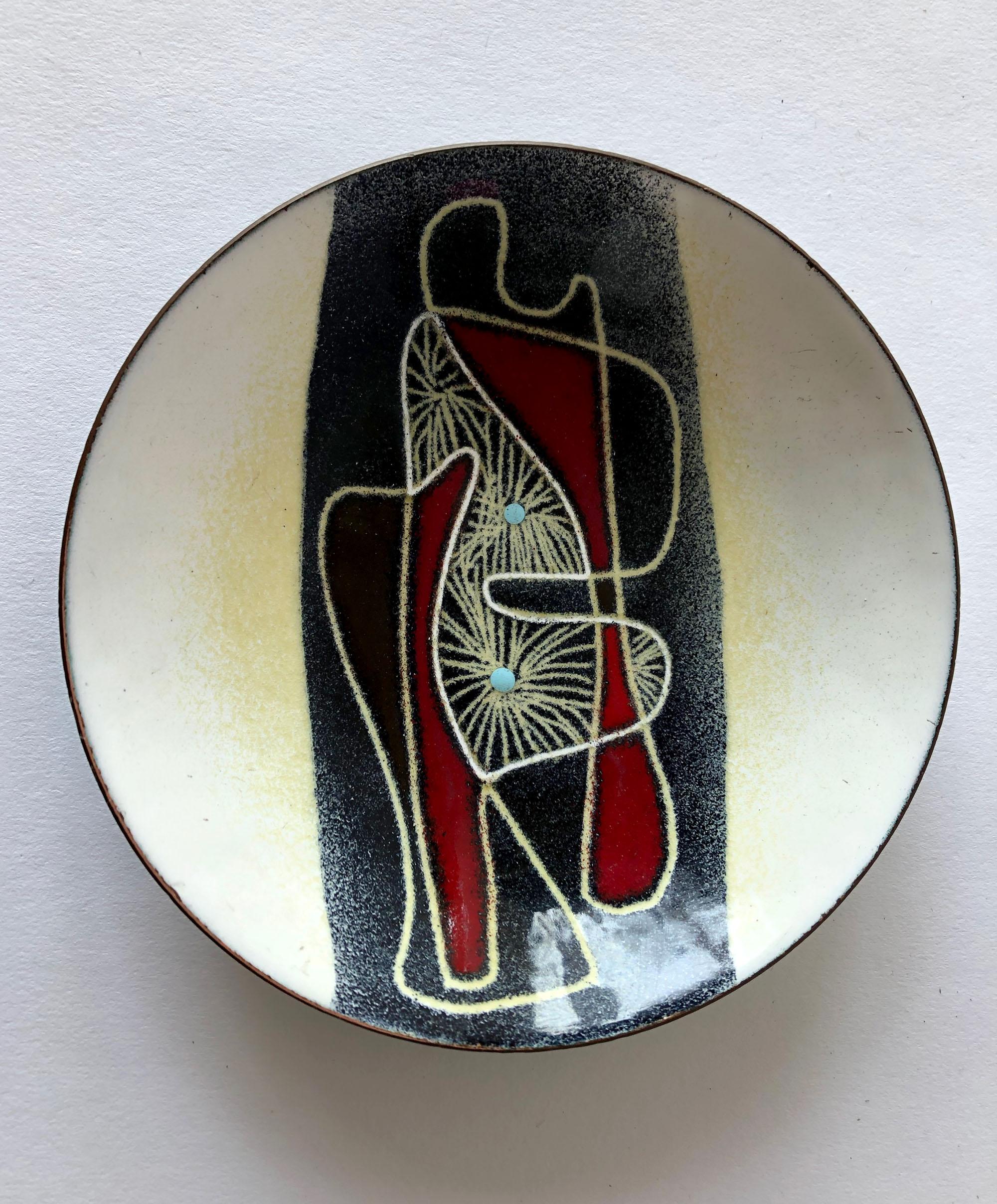 Early 1950s enamel dish/shallow bowl created by Jackson and Ellamarie Woolley of San Diego, California. Bowl measures 5