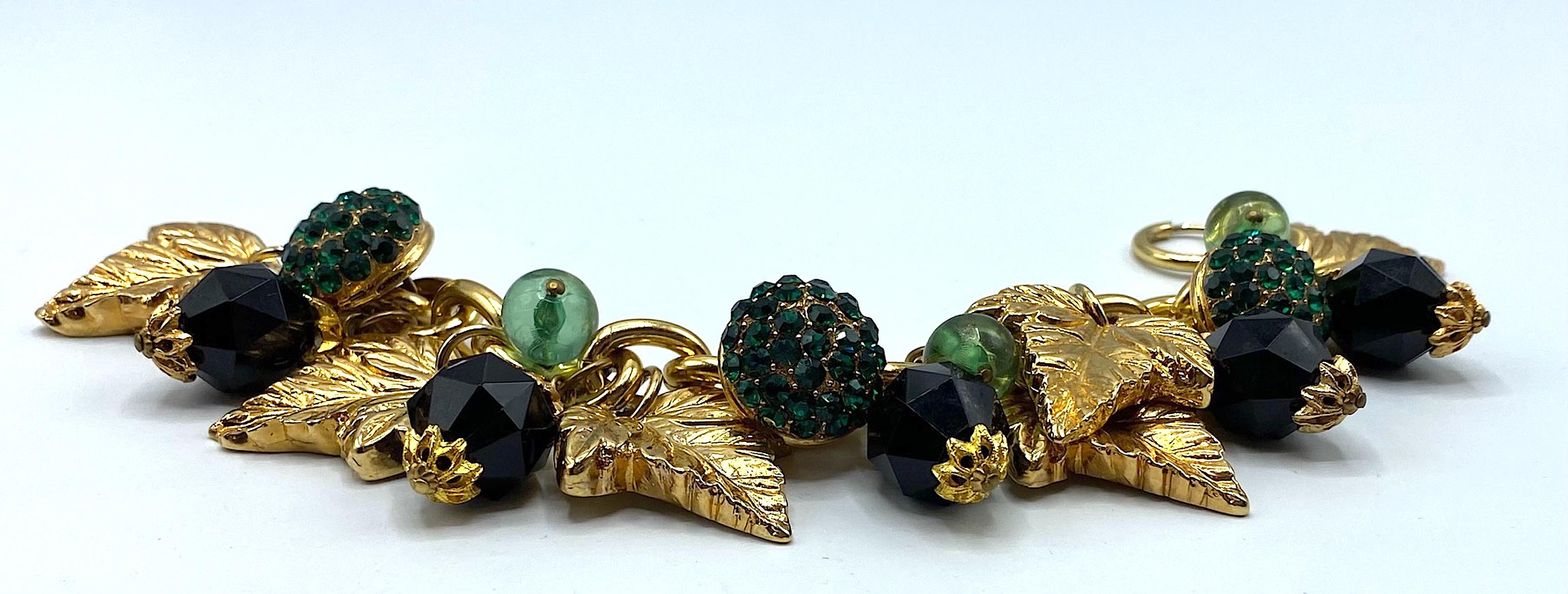 Jacky de G Paris 1980er Jahre Charm-Armband mit Goldblättern und Perlen. im Angebot 1