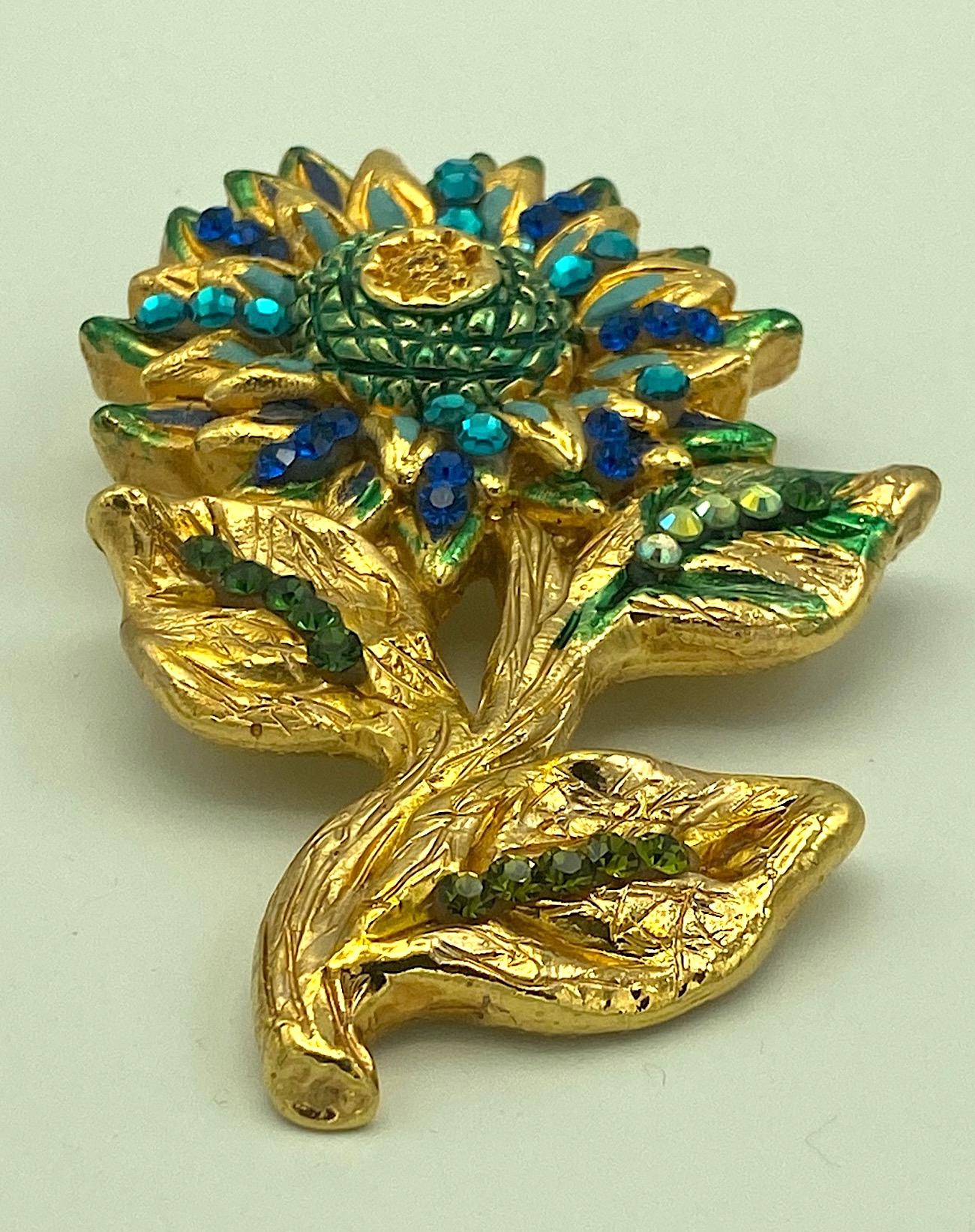 Jacky de G. 1980s Gold Plate on Carved Resin Flower Pin 4