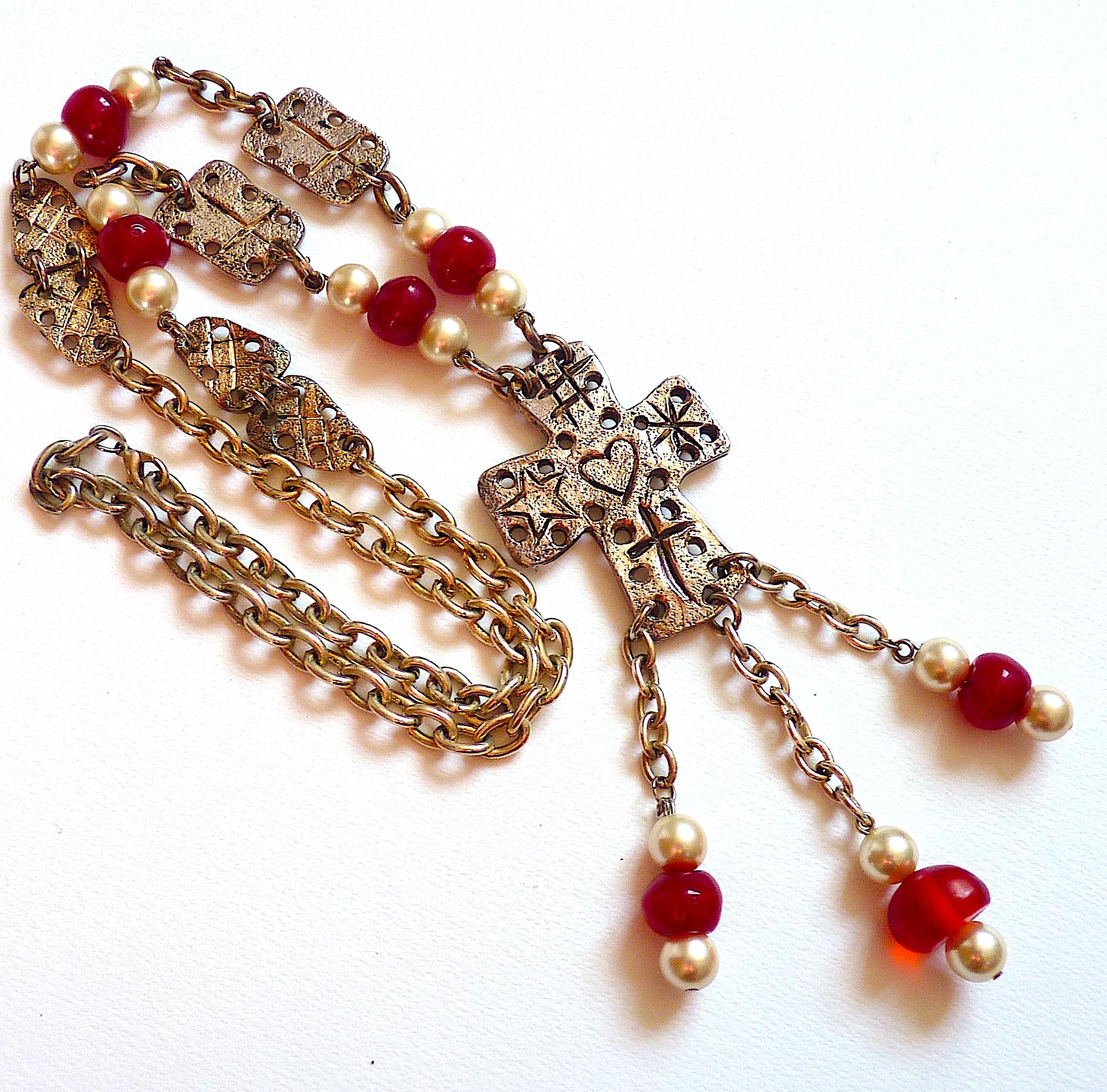 JACKY DE G PARIS Glass Beads & Faux Pearls Silver Metal Cross Pendant Necklace For Sale 5