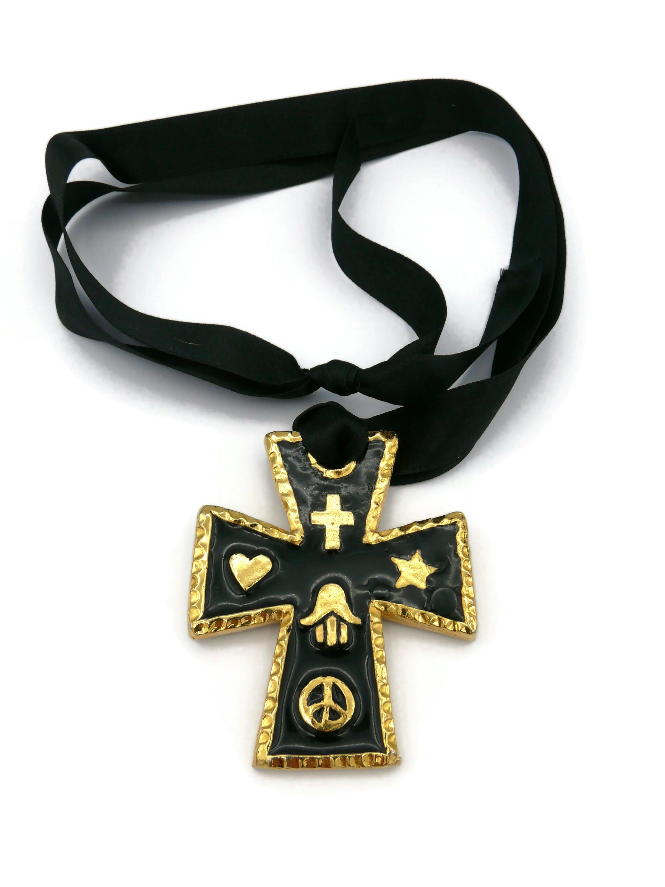 JACKY DE G Vintage Cross Pendant Necklace In Good Condition In Nice, FR