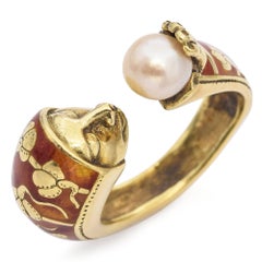 Jaclyn Davidson 18K Gelbgold Emaille mit Frau hält eine Perle Ring