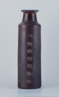 Jacob Bang (1932-2011) for Hegnetslund Lervarefabrik. Large ceramic floor vase