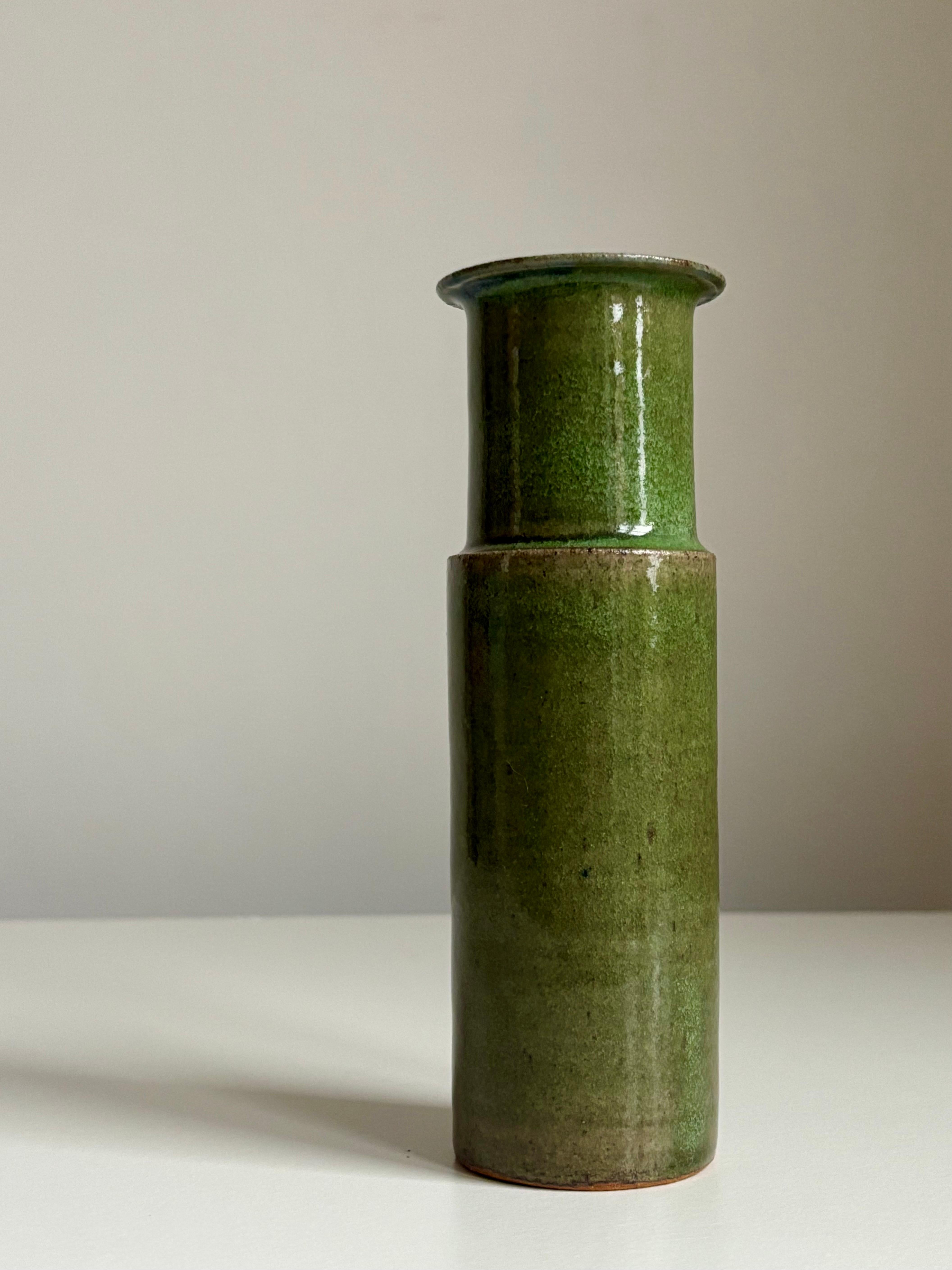 Ceramica Jacob Bang for Arne Bang Slender Modernist Vase, 1960s in vendita