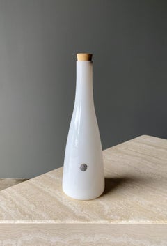Vaso/decanter in vetro bianco Jacob Bang per Kastrup, Danimarca, anni '60