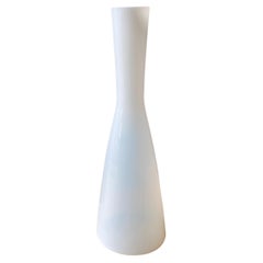 Vase / carafe en verre blanc Jacob Bang pour Kastrup, Danemark, années 1960 