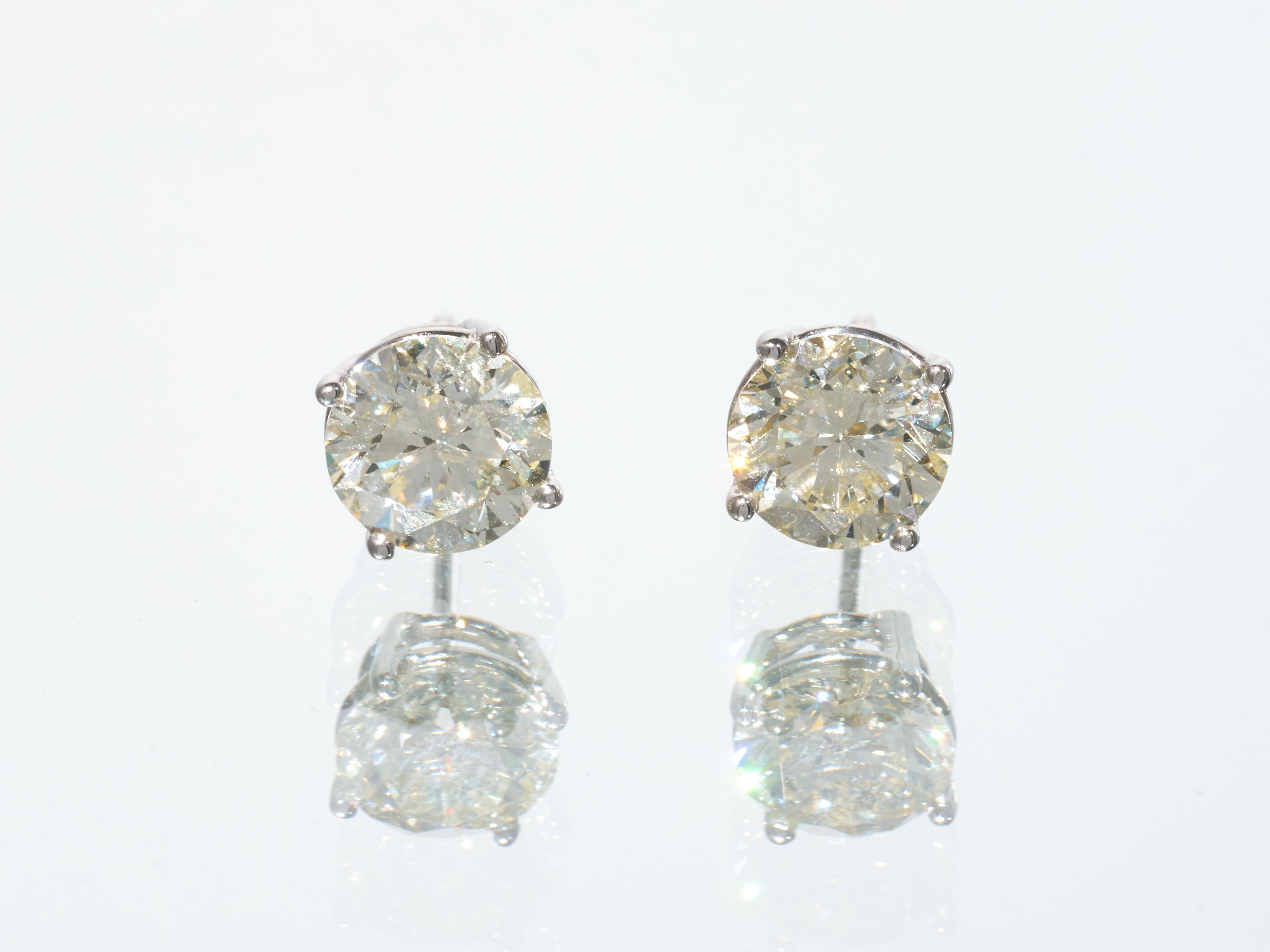 Brilliant Cut Jacob & Co  2.1CT Diamond Solitaire Earrings Set For Sale