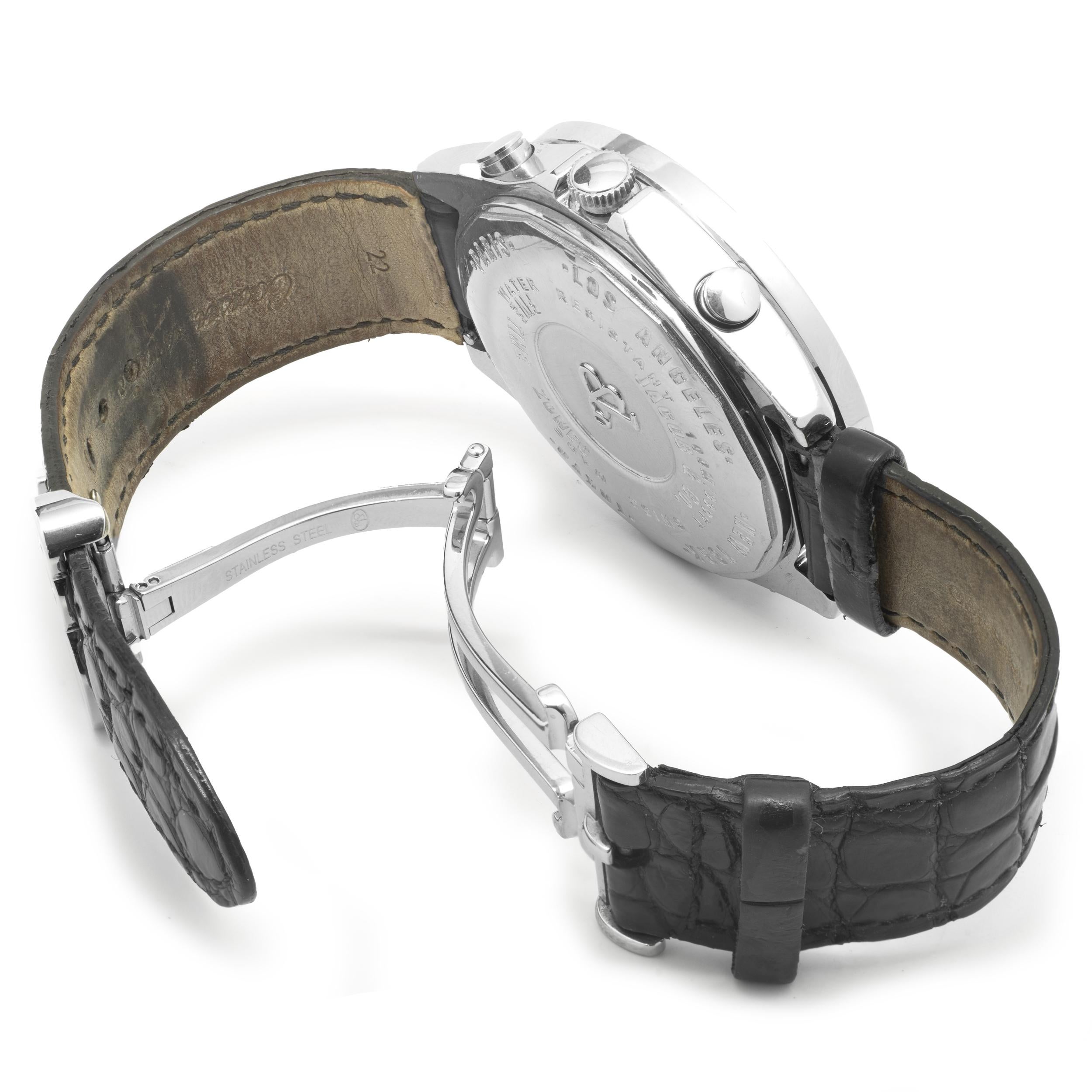 Jacob & Co: Uhr mit 5 Zeitzonen und Diamant-Lünette, Diamant-Perlmutt-Zifferblatt im Zustand „Hervorragend“ in Scottsdale, AZ
