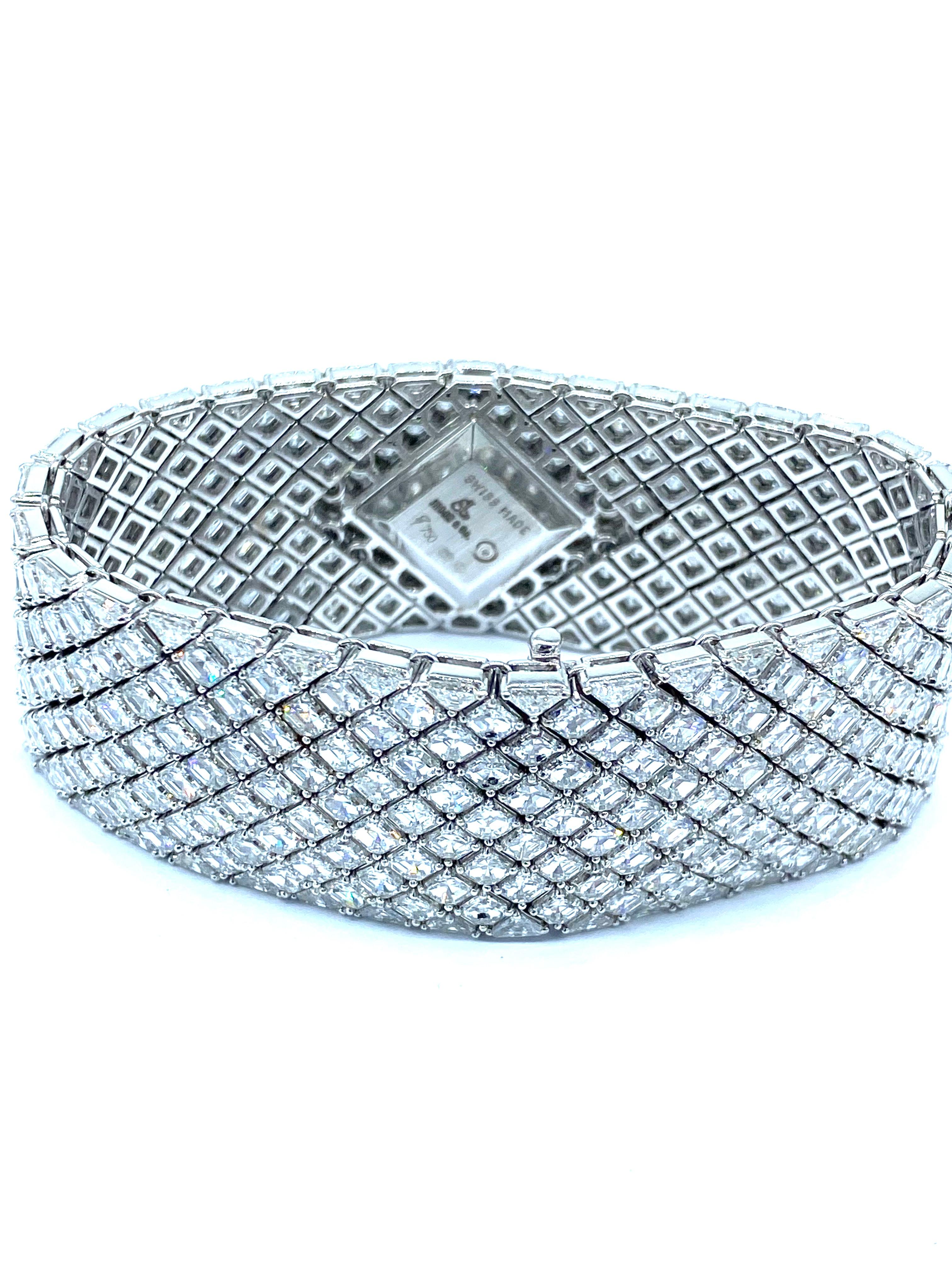 Jacob & Co Infinity Diamond Ladies Watch 50 Carat VS1 E-F Endless Bracelet In Excellent Condition In Laguna Hills, CA