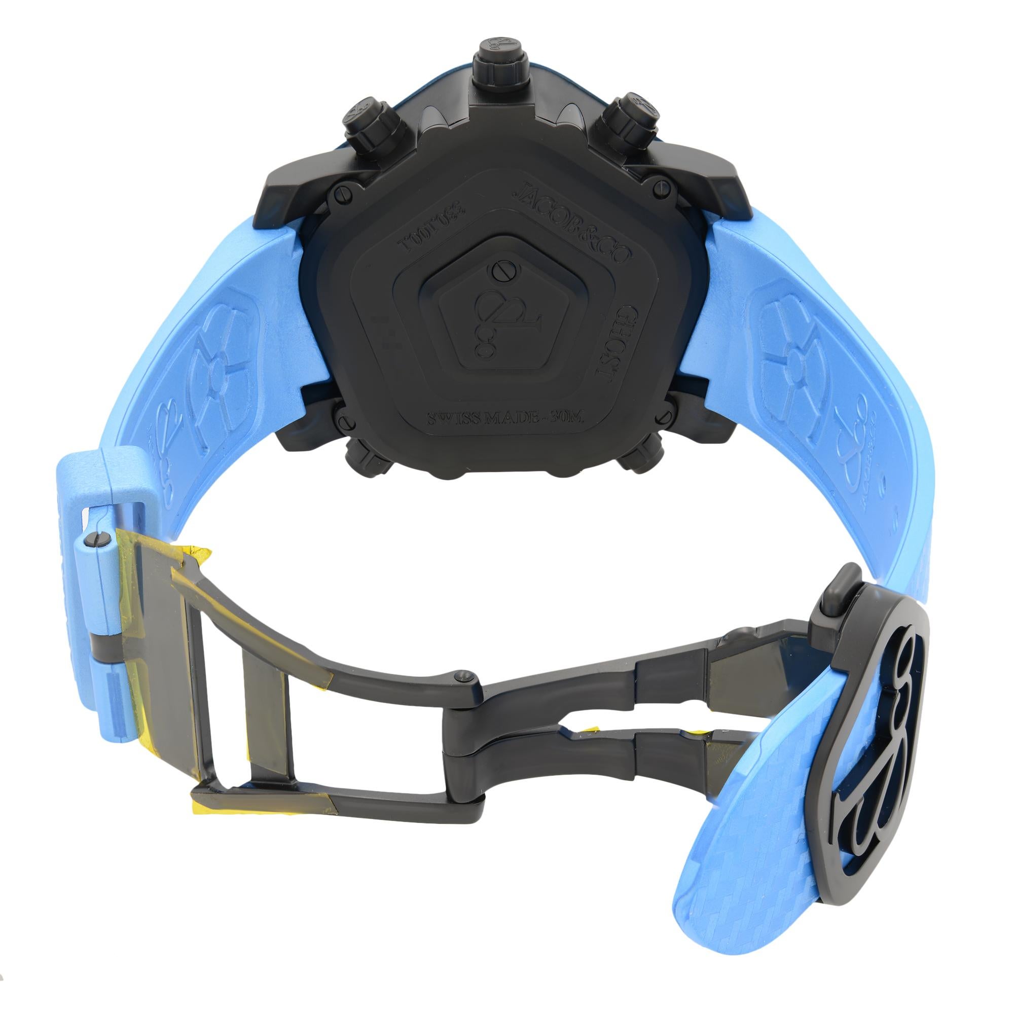 Jacob & Co. Montre Ghost 5 Time Zone bleue avec lunette en carbone pour hommes GH100.11.NS.MC.ANL4D en vente 1