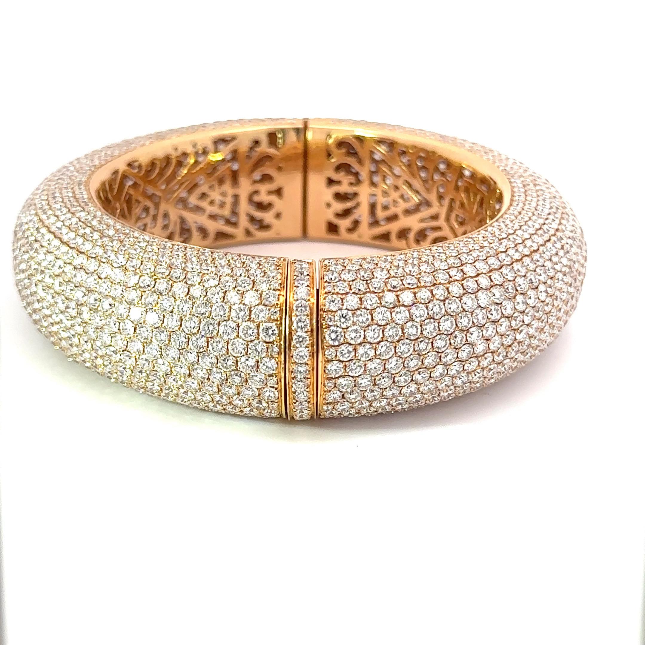 Moderne Jacob & Co. Bracelet en or rose 18k avec un énorme diamant de 67cttw en vente