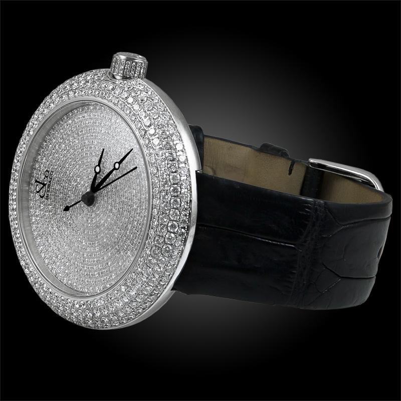 A magnificently crafted timepiece by Jacob & Co, comprising a crystal limited edition 18k white gold dial thoroughly embellished with brilliant diamonds, featuring a black crocodile skin strap.
Circa 1990’s