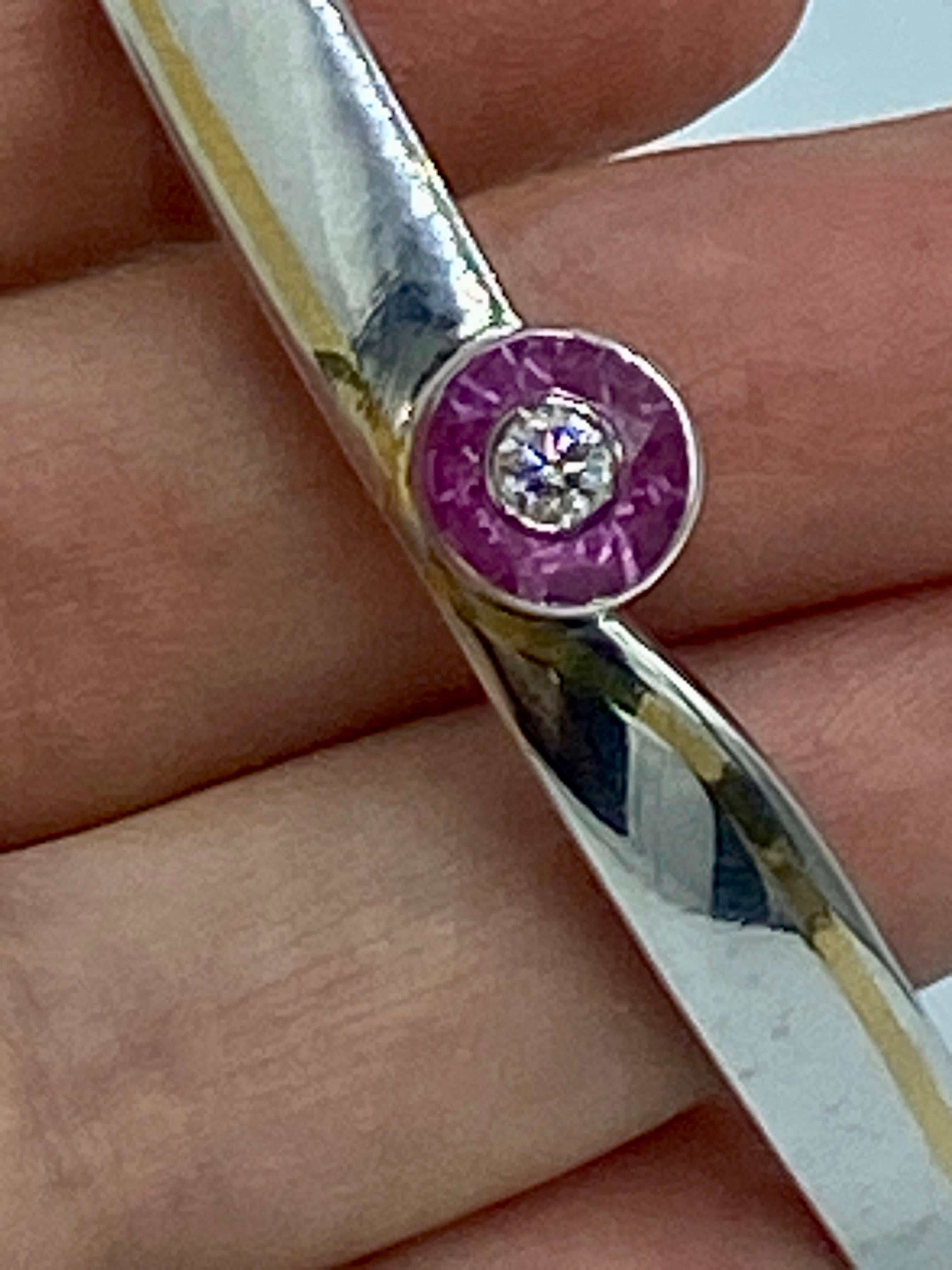 Jacob & Co platinum, diamond and pink sapphire bangle In Good Condition For Sale In London, GB