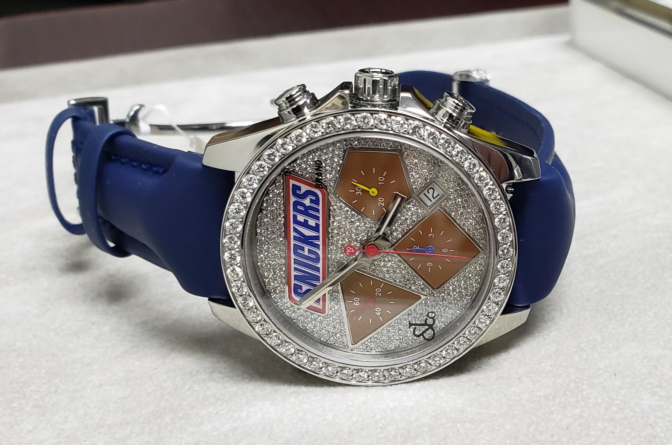 Jacob & Co. SNICKERS, chronographe automatique en acier inoxydable avec diamants 40 mm en vente 2