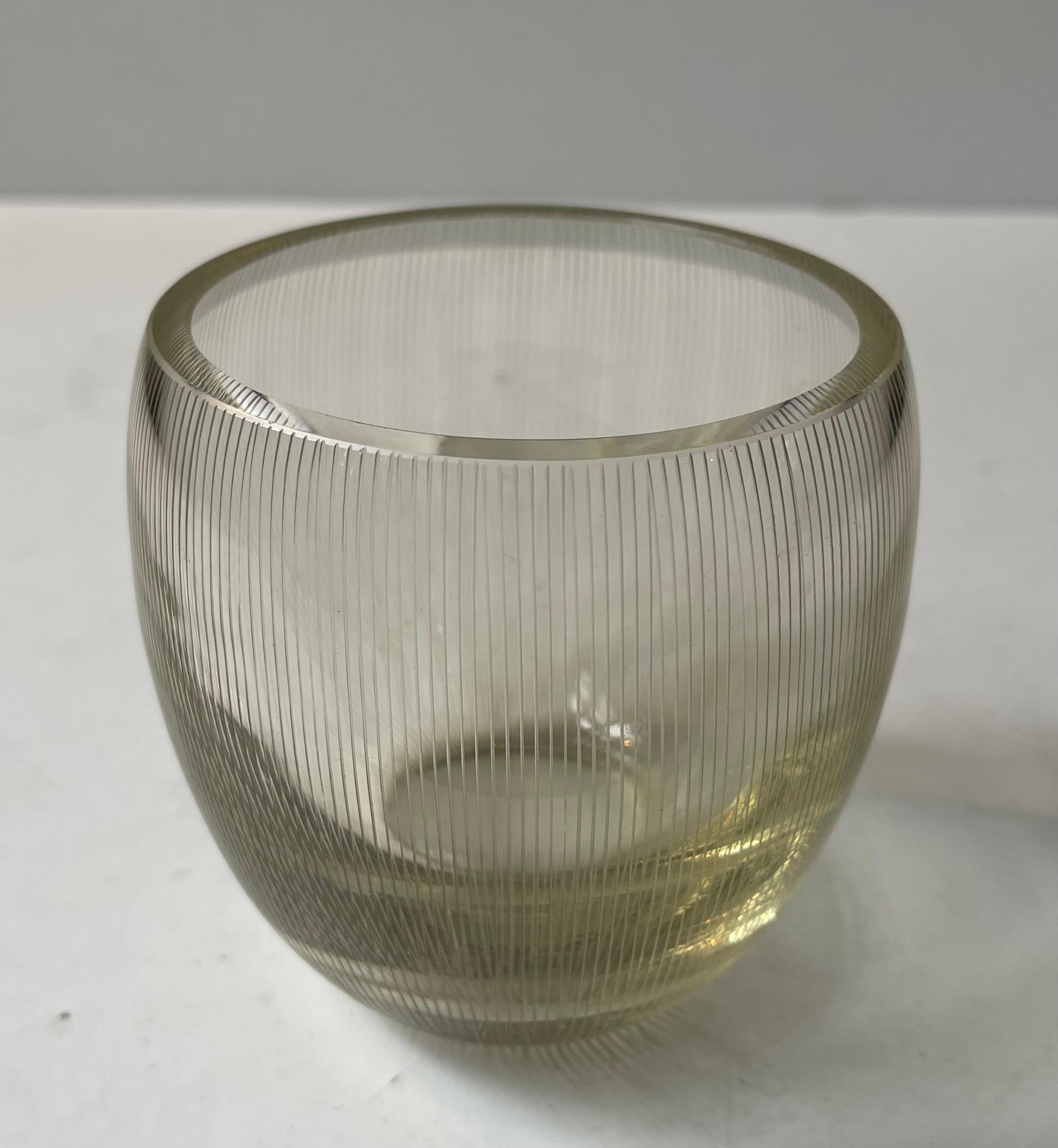 Jacob E. Bang Engraved Art Deco Glass Vase, Holmegaard 1930s In condizioni buone in vendita a Esbjerg, DK
