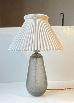 Lampada da tavolo in vetro a fiori di ghiaccio grigio Jacob E. Bang per Holmegaard, anni '20 Art Deco