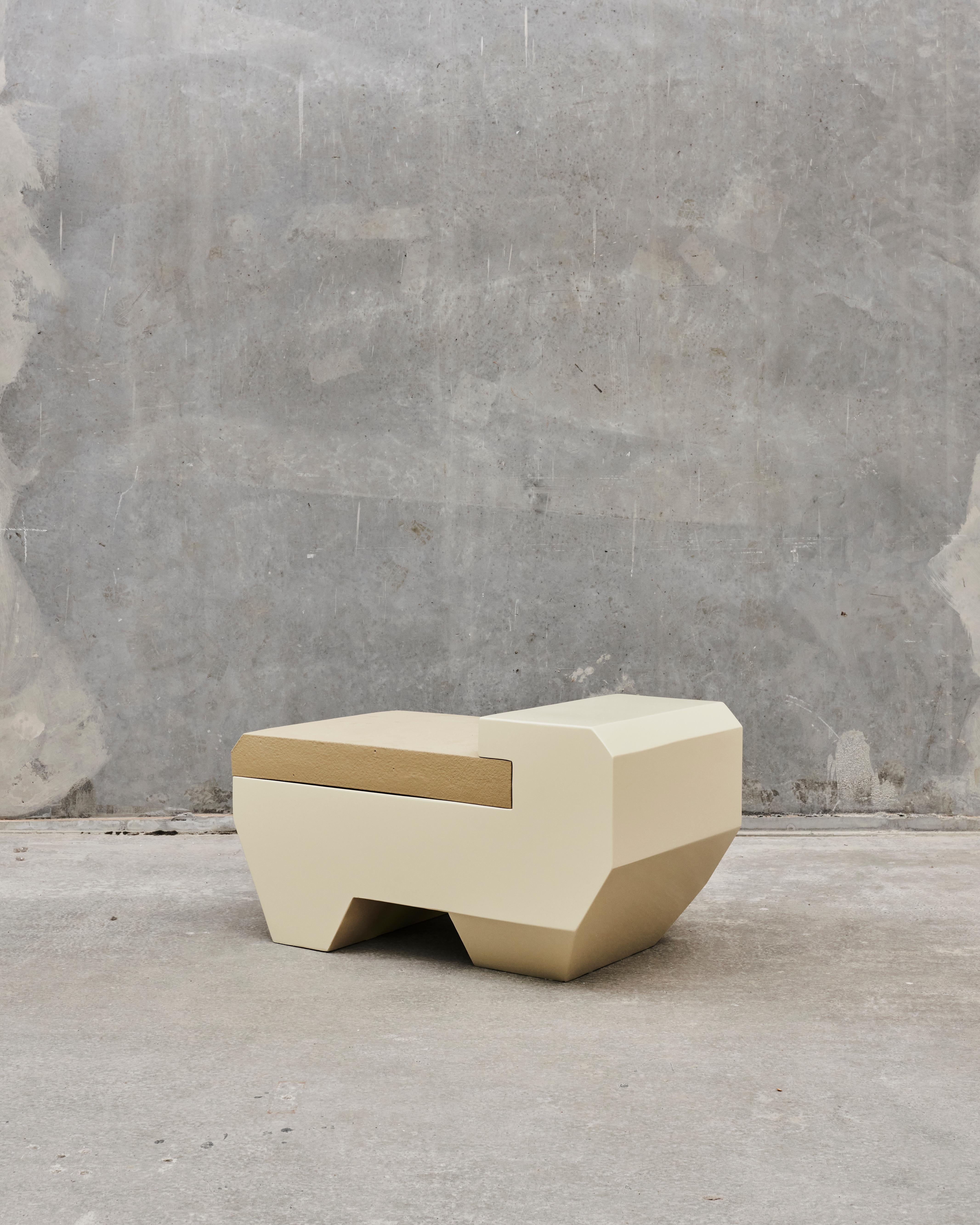 JACOB EGEBERG CHAISE ANFIBIO / PUFF - GIALLO CHIARO

MATERIALI
Polistirolo e schiuma PU morbida, rigida ed elastica pigmentata
___________________________

Jacob Mathias Egeberg (nato nel 1992, Danimarca) è un designer di Copenaghen che ha