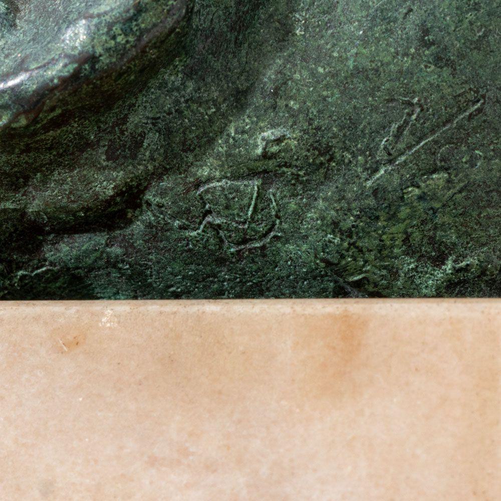 Escultura de bronce de bebé dormido estilo Jacob Epstein en venta 2