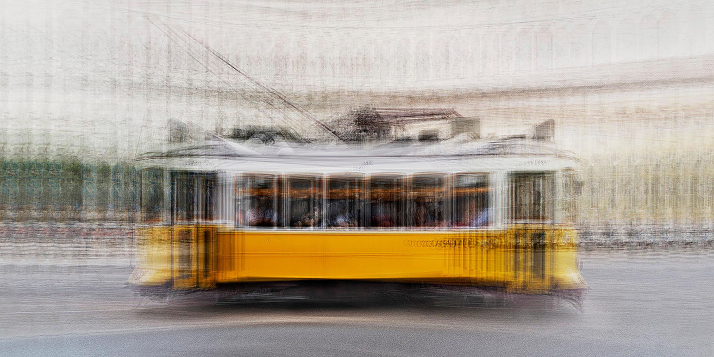 Quiero desafiar la tradición documental de la fotografía occidental creando obras que fusionen lo realista con lo abstracto. Al cuestionar deliberadamente mi propia identidad artística, así como la del género fotográfico, intento crear imágenes que