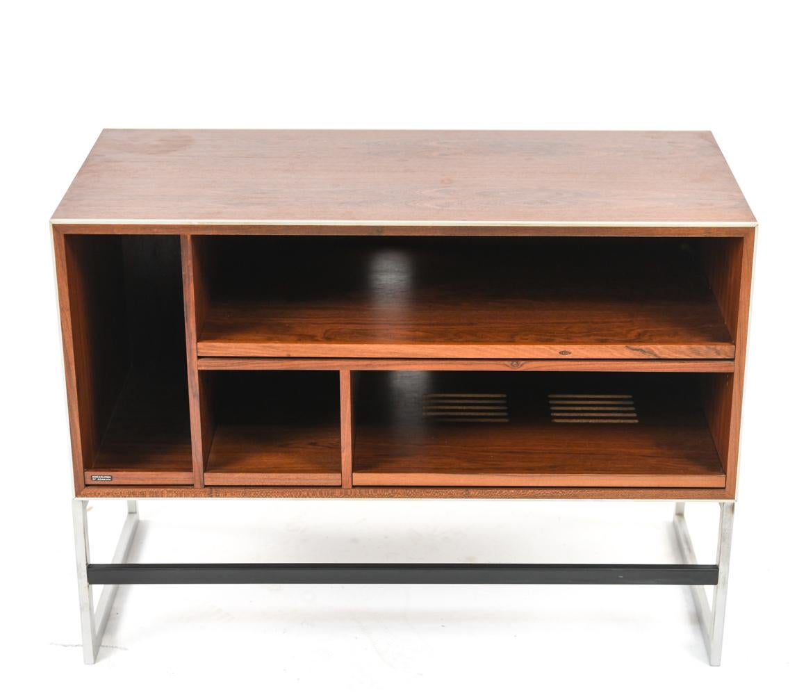 Vintage cabinet, model MC30, for storing hi-fi equipment. Made by Bang & Olufsen and designed by Danish Mid-Century designer Jacob Jensen in the 1970s. Featuring sliding compartment bases, one with ventilation, and elegant brushed steel inlay on