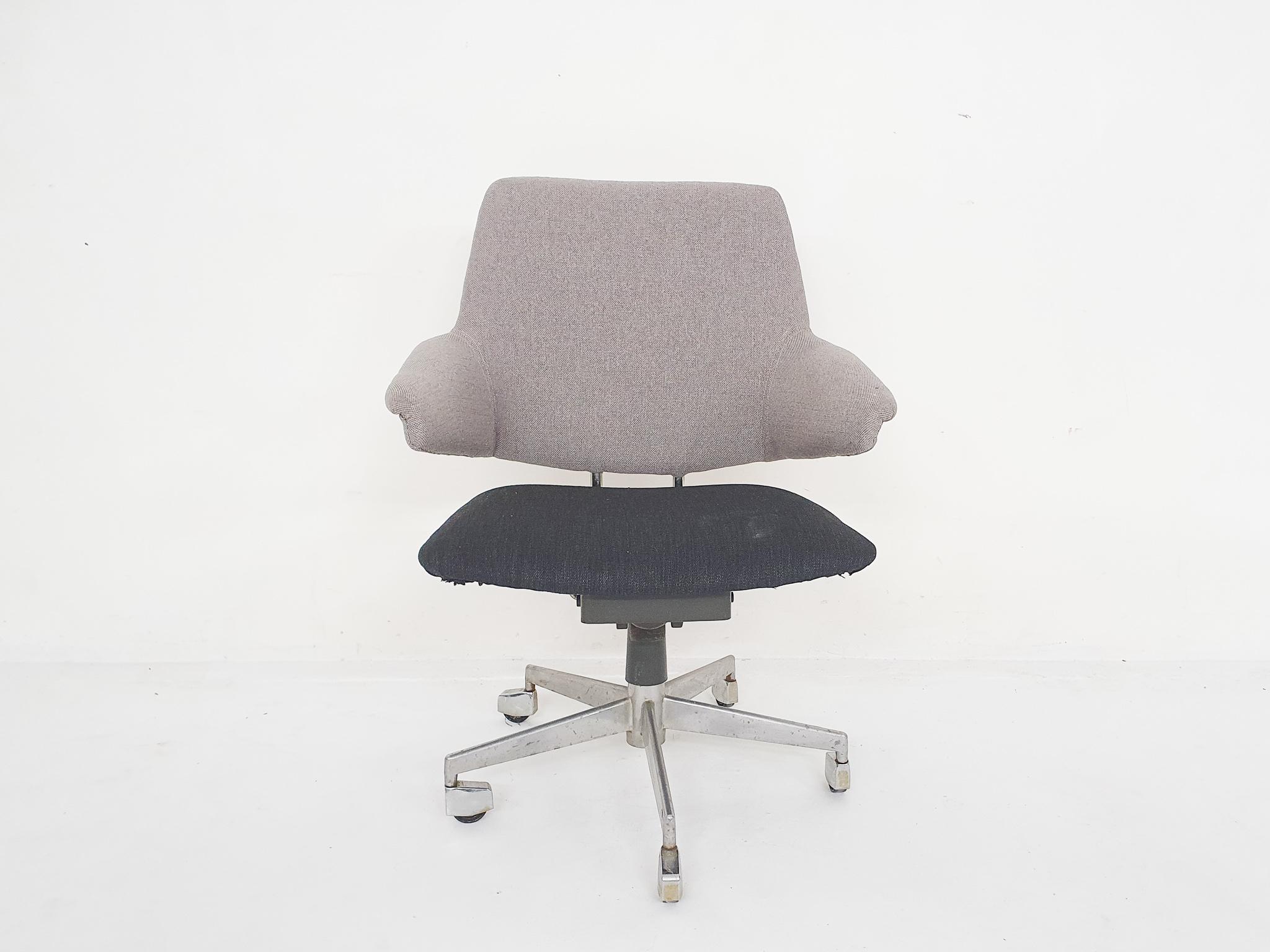 Mid-Century Modern Jacob Jensen for Labofa adjustable desk chair, Denmark 1960's For Sale