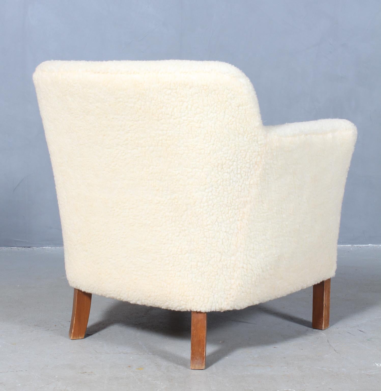 Jacob Kjær Lounge Chair in Artifical Sheepskin In Good Condition In Esbjerg, DK