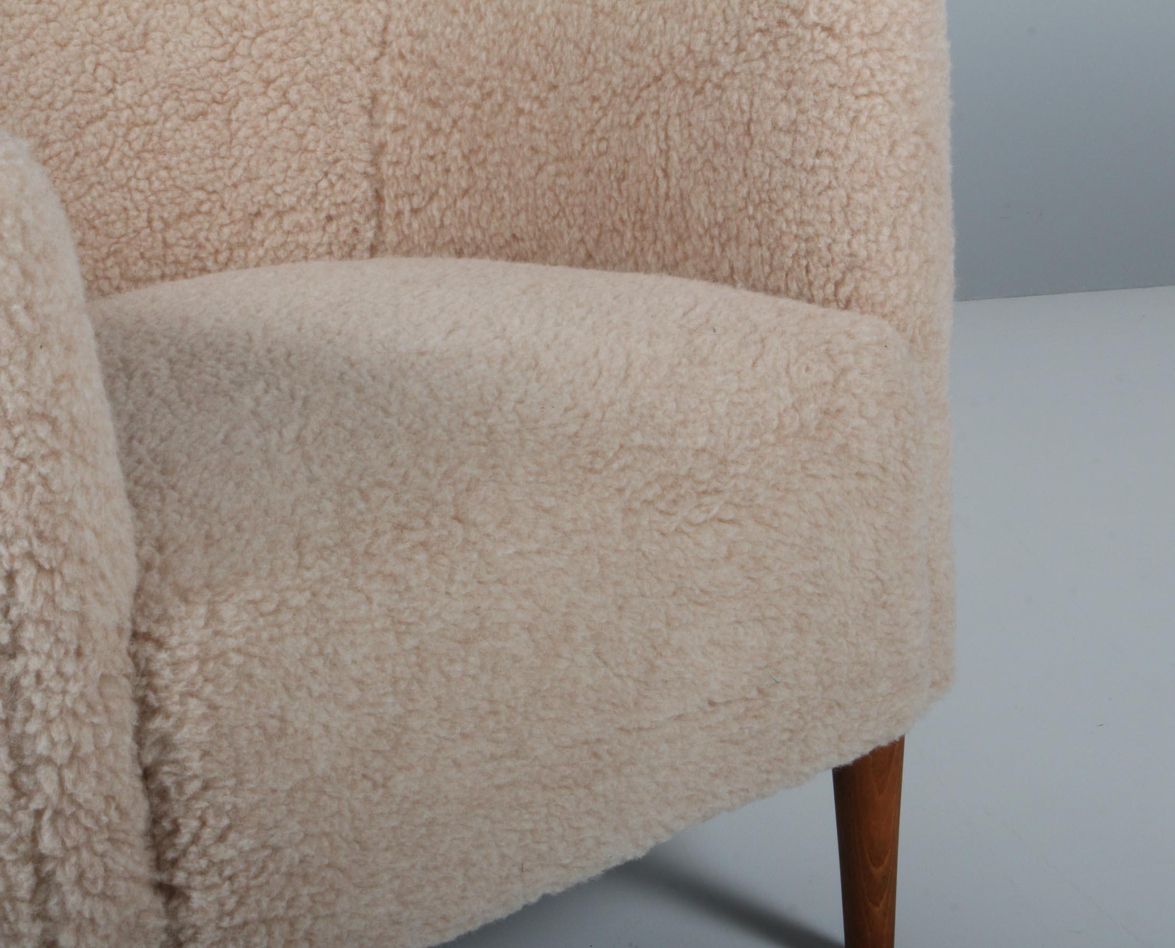 Jacob Kjær Lounge Chair in Lambwool In Excellent Condition In Esbjerg, DK