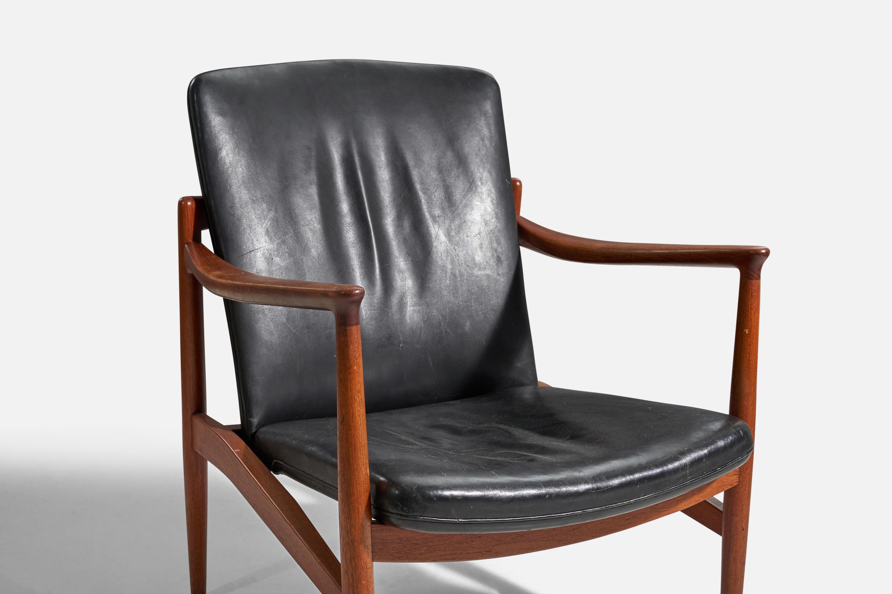 Danish Jacob Kjaer, Lounge Chairs, Teak, Black Leather, Denmark, 1945 For Sale