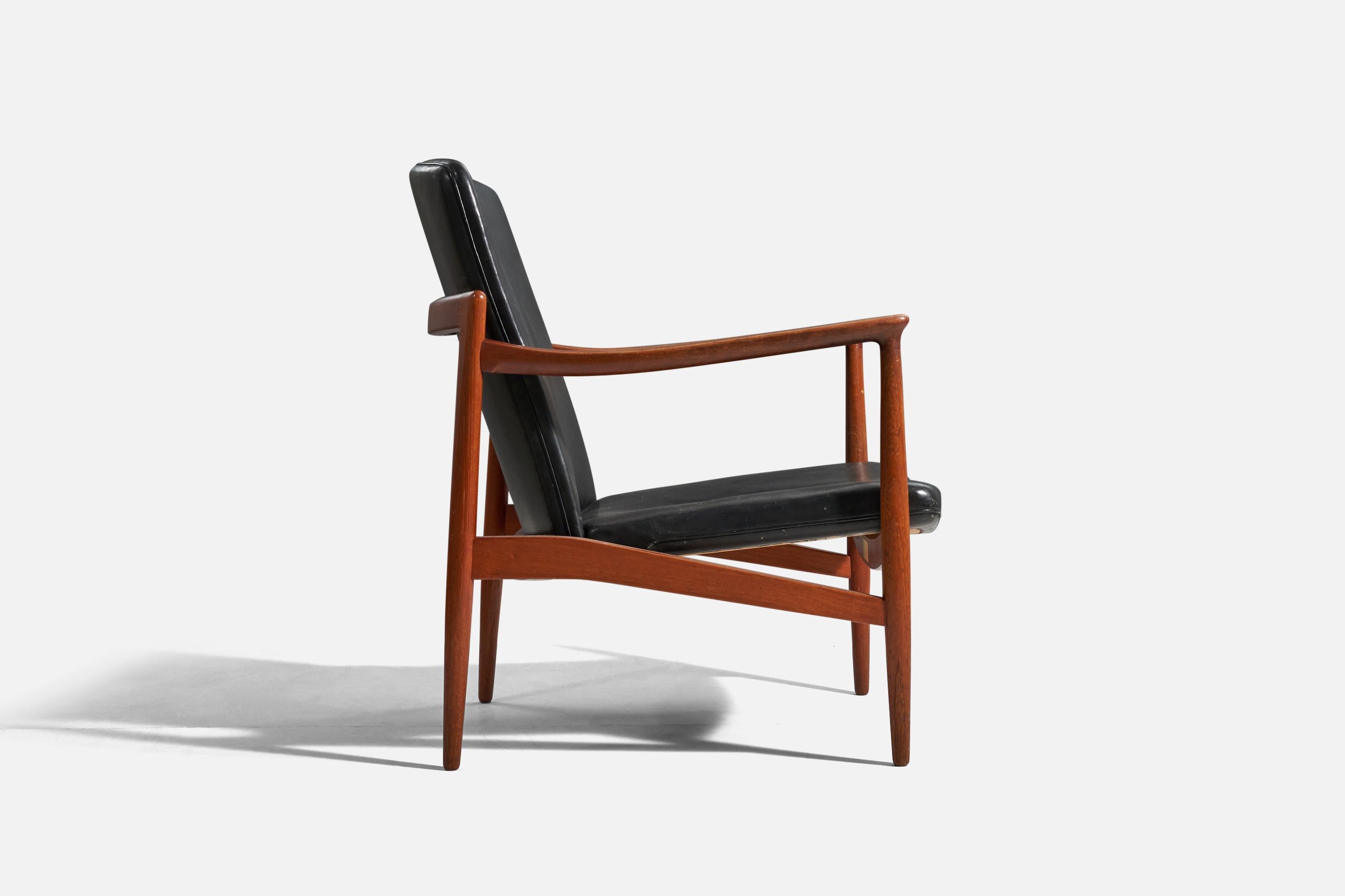 Mid-20th Century Jacob Kjaer, Lounge Chairs, Teak, Black Leather, Denmark, 1945 For Sale