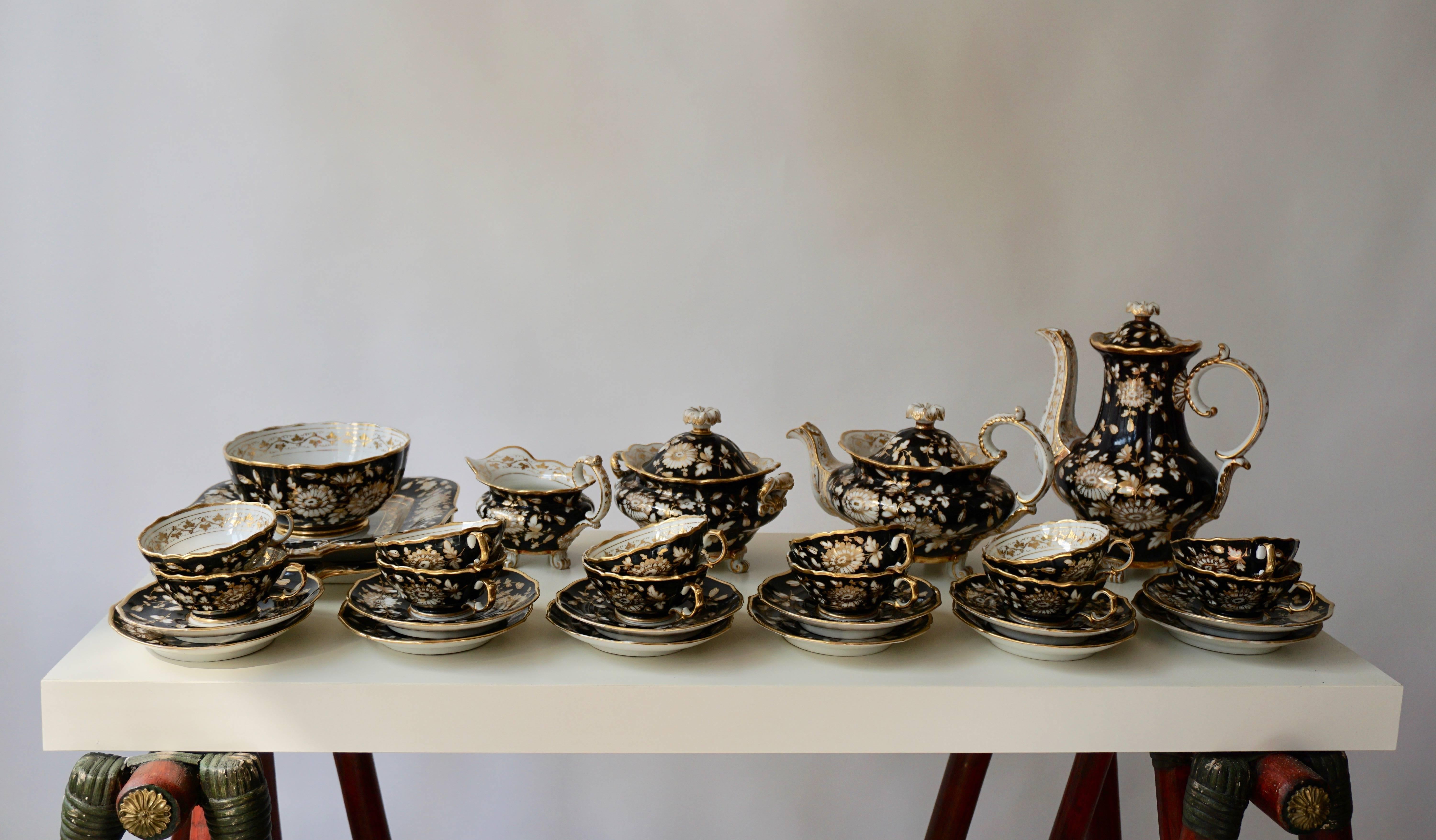 Fantastic and rare gilt and painted tea service for 12 by Jacob Petit. Each piece hand marked in under-glaze blue for Jacob Petit, France.
A total of 19 pieces.