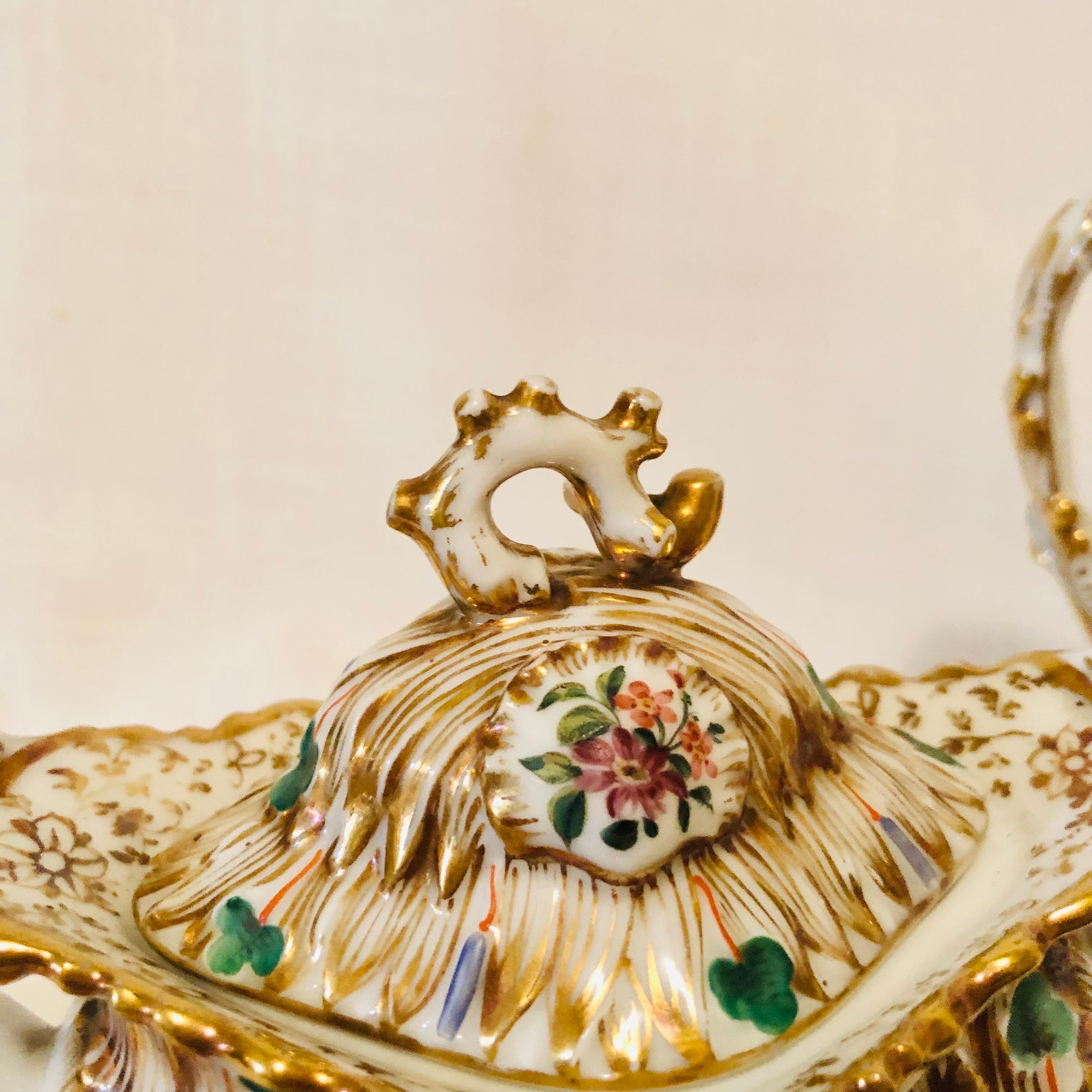 Service à thé en porcelaine Jacob Petit Paris avec décoration rococo dorée et colorée Bon état - En vente à Boston, MA
