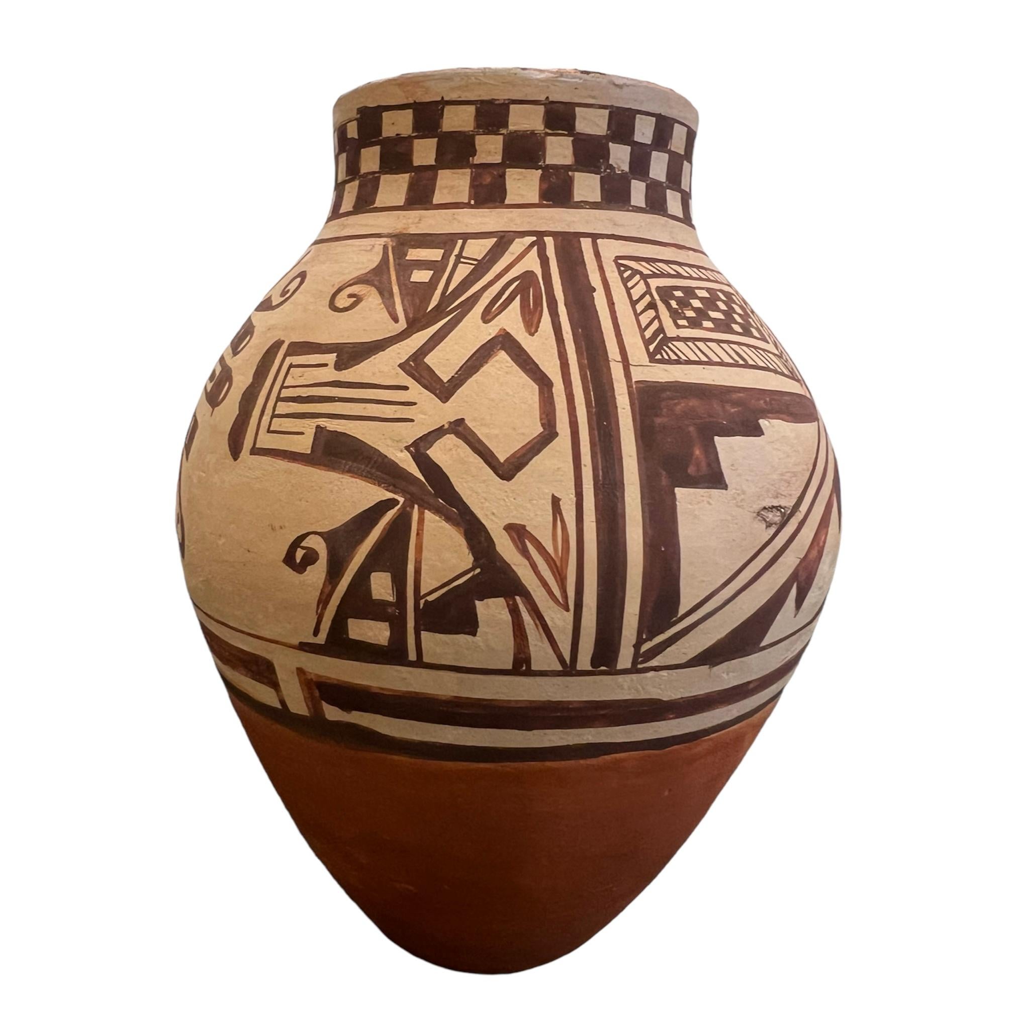 Kelly C. Frye Collaboration with Jacob T. Frye, Traditional Vase For Sale 2