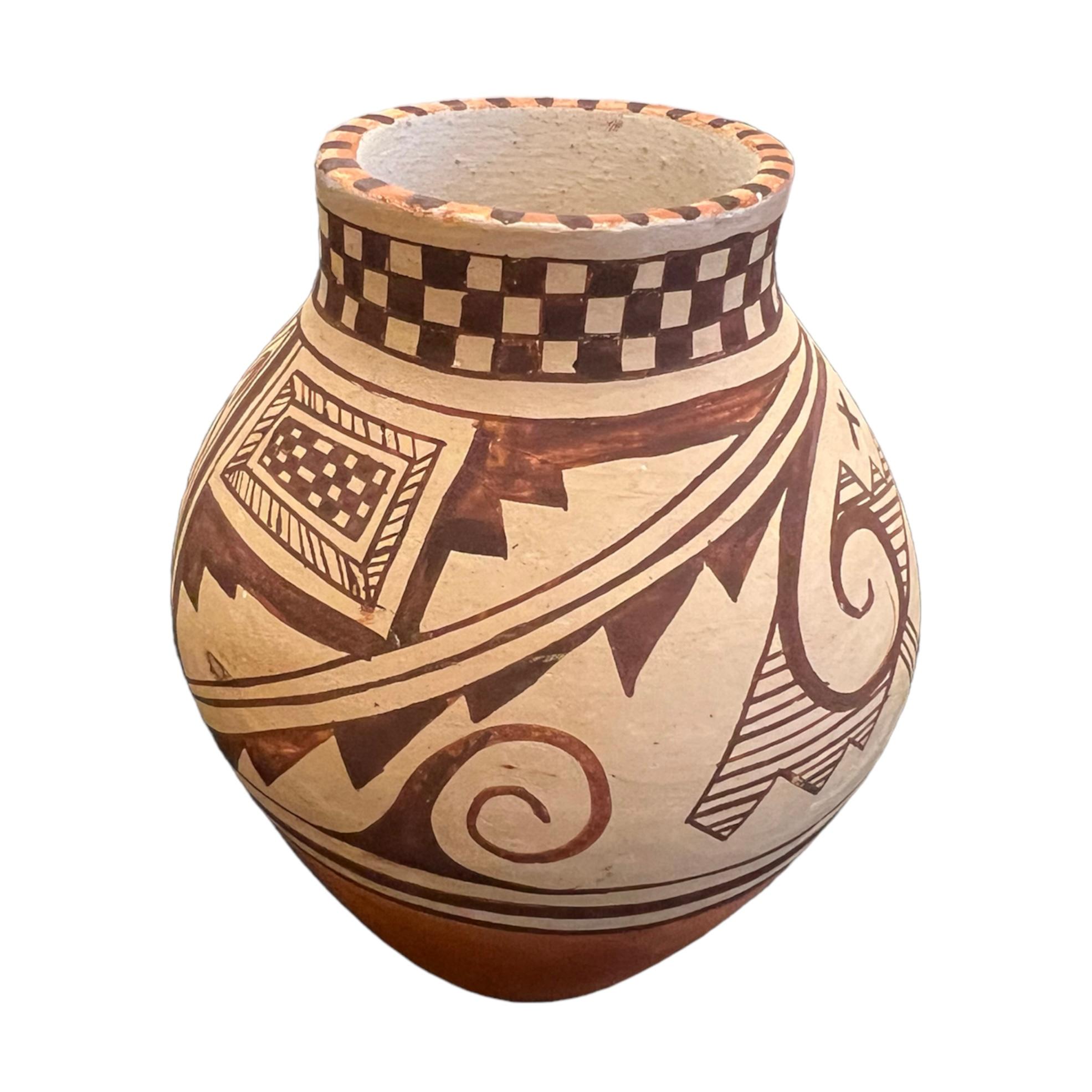 Kelly C. Frye Collaboration with Jacob T. Frye, Traditional Vase For Sale 4