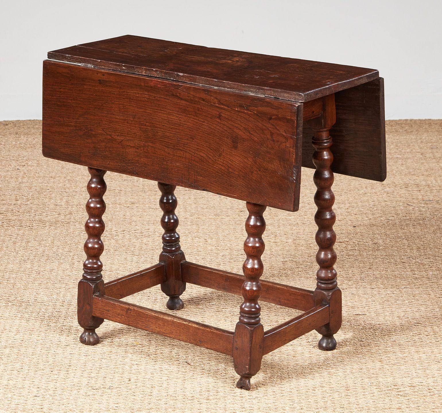 Jacobean Bobbin Leg Drop Leaf Tisch (18. Jahrhundert und früher) im Angebot