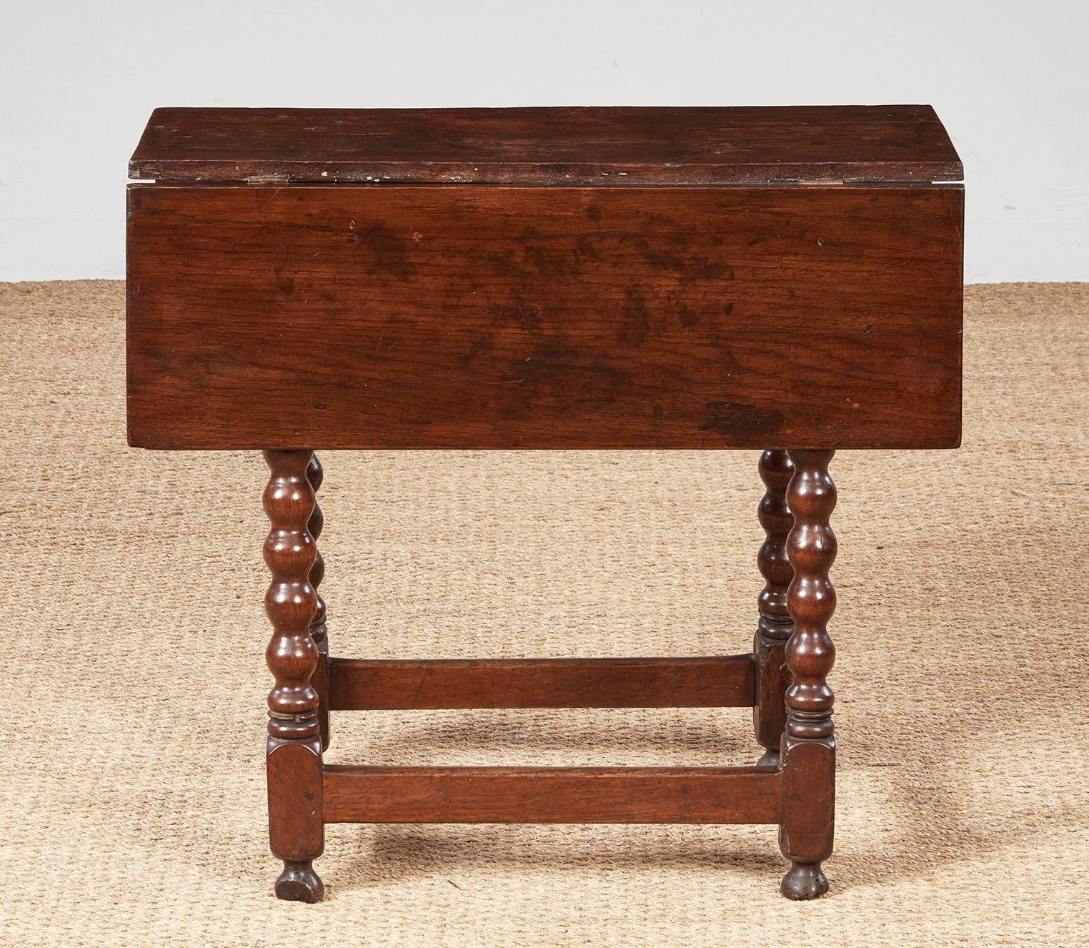 Jacobean Bobbin Leg Drop Leaf Tisch im Angebot 2