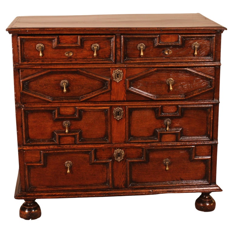 Jacobean Chest Of Drawers In Oak From The 17 ° Century For Sale at 1stDibs